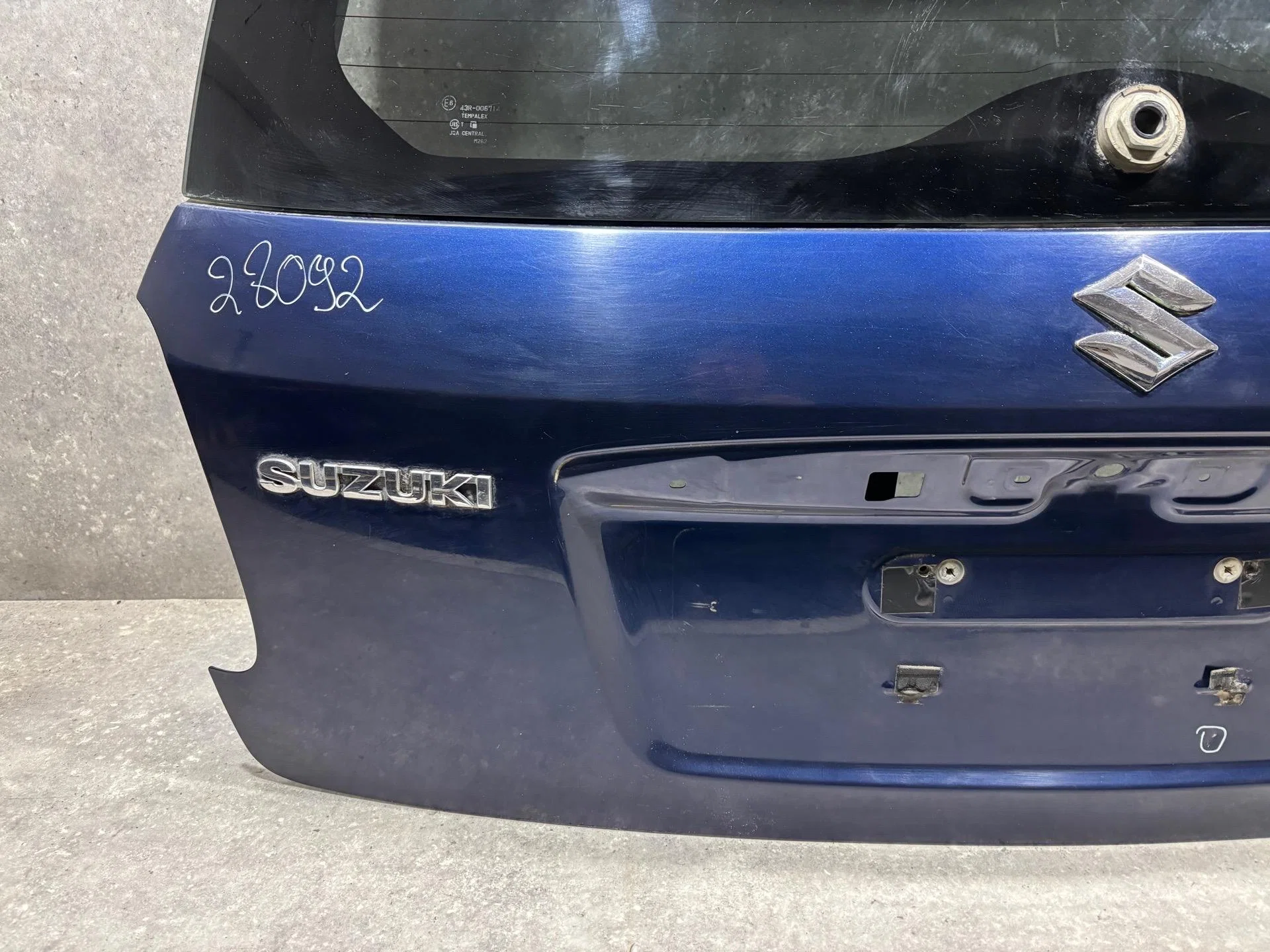 Крышка багажника Suzuki SX4 1 YA21S 2008 - миниатюра 4