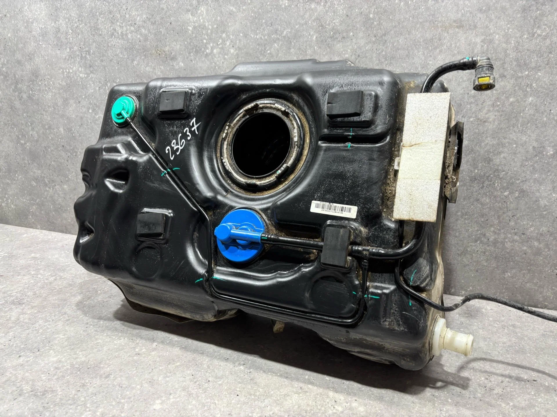 Топливный бак Jetour X90 Plus 1 2023 F081101050HD - миниатюра 3