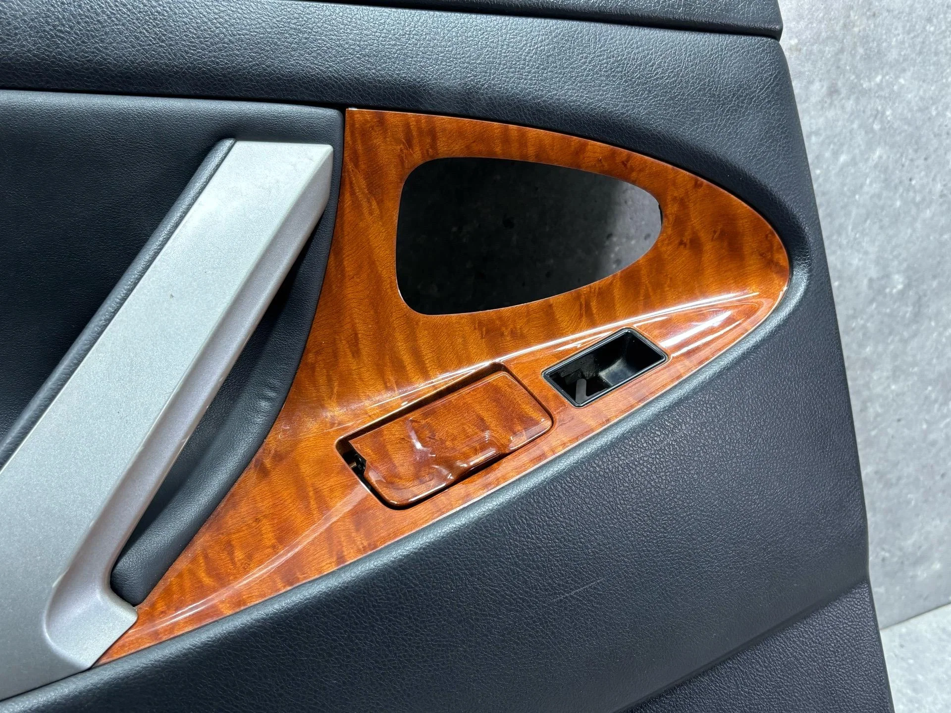 Обшивка двери задней левой Toyota Camry 7 XV40 - миниатюра 6