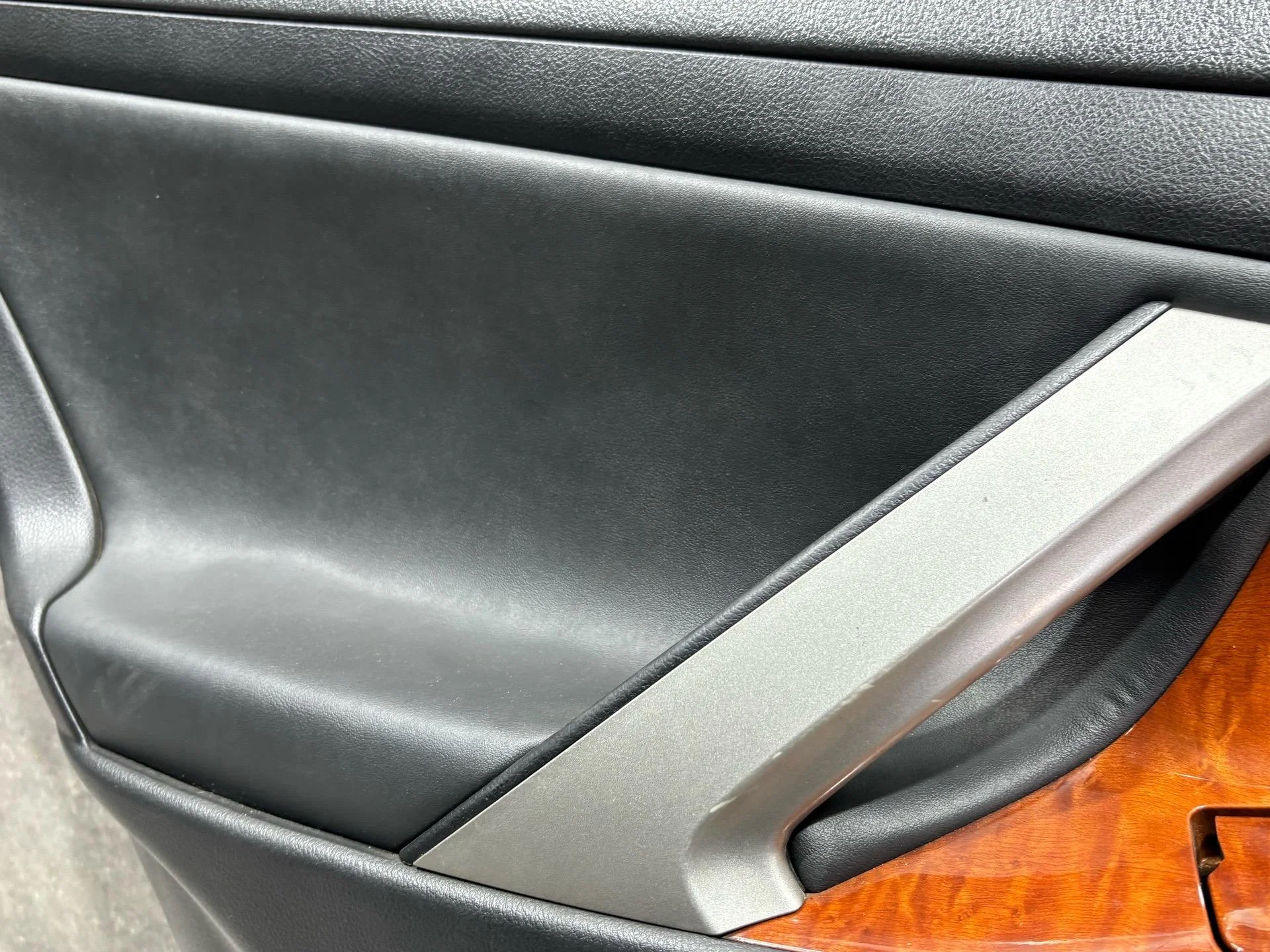 Обшивка двери задней левой Toyota Camry 7 XV40 - миниатюра 7