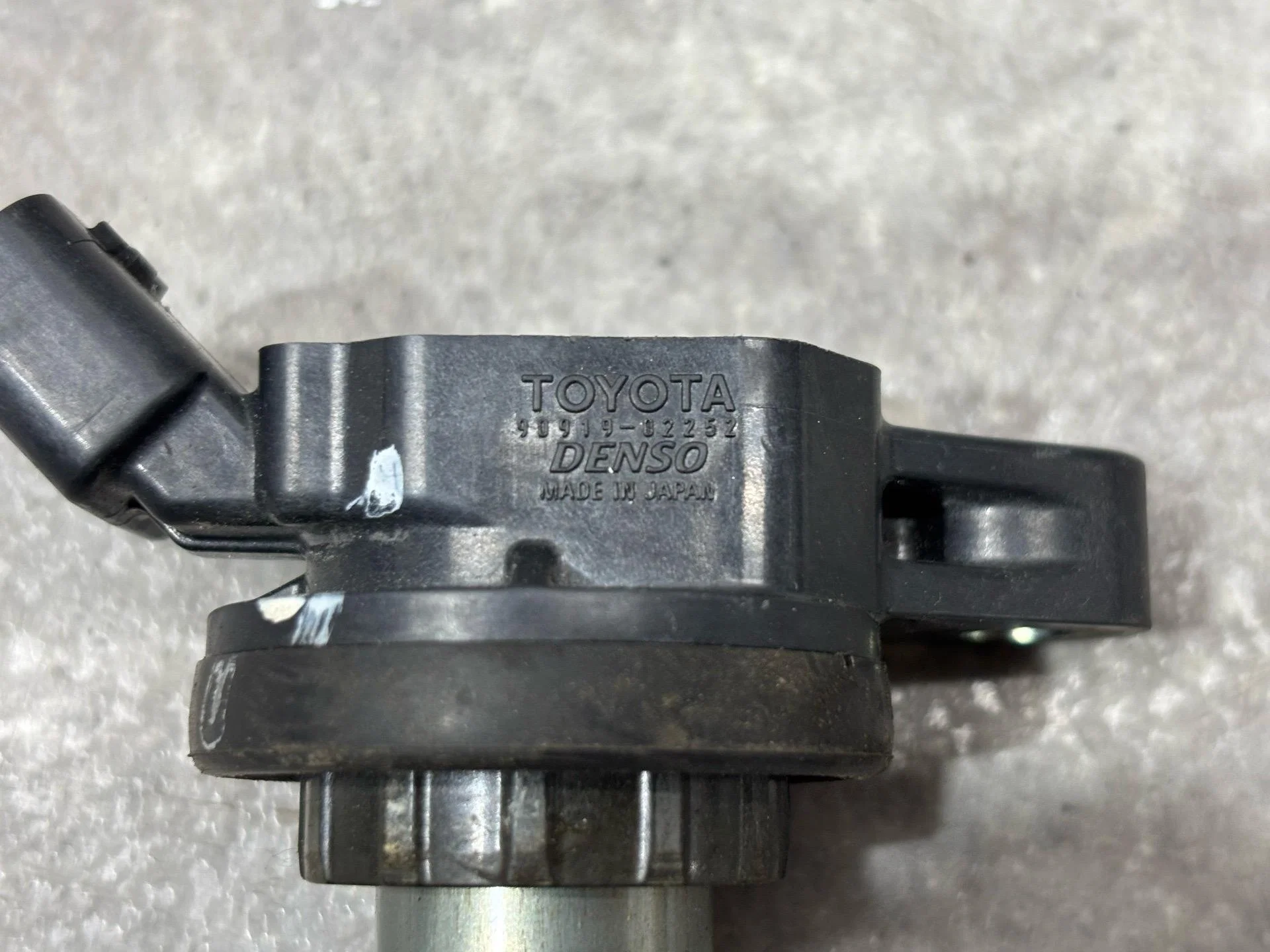 Катушка зажигания Toyota Avensis 3 T270 ADT270 - миниатюра 4