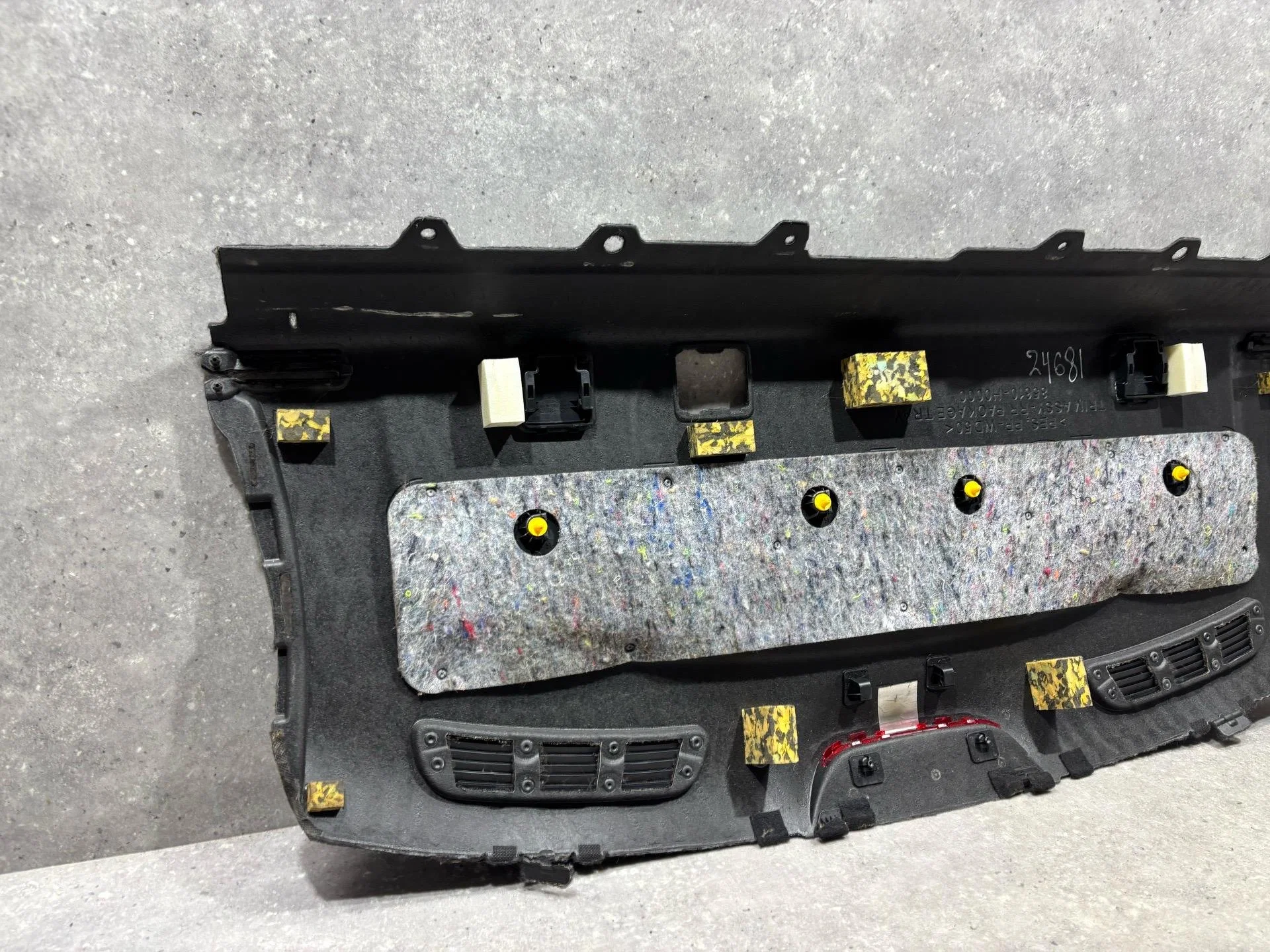 Полка багажника Kia Rio 4 FB 2018 85610H0000WK - миниатюра 5
