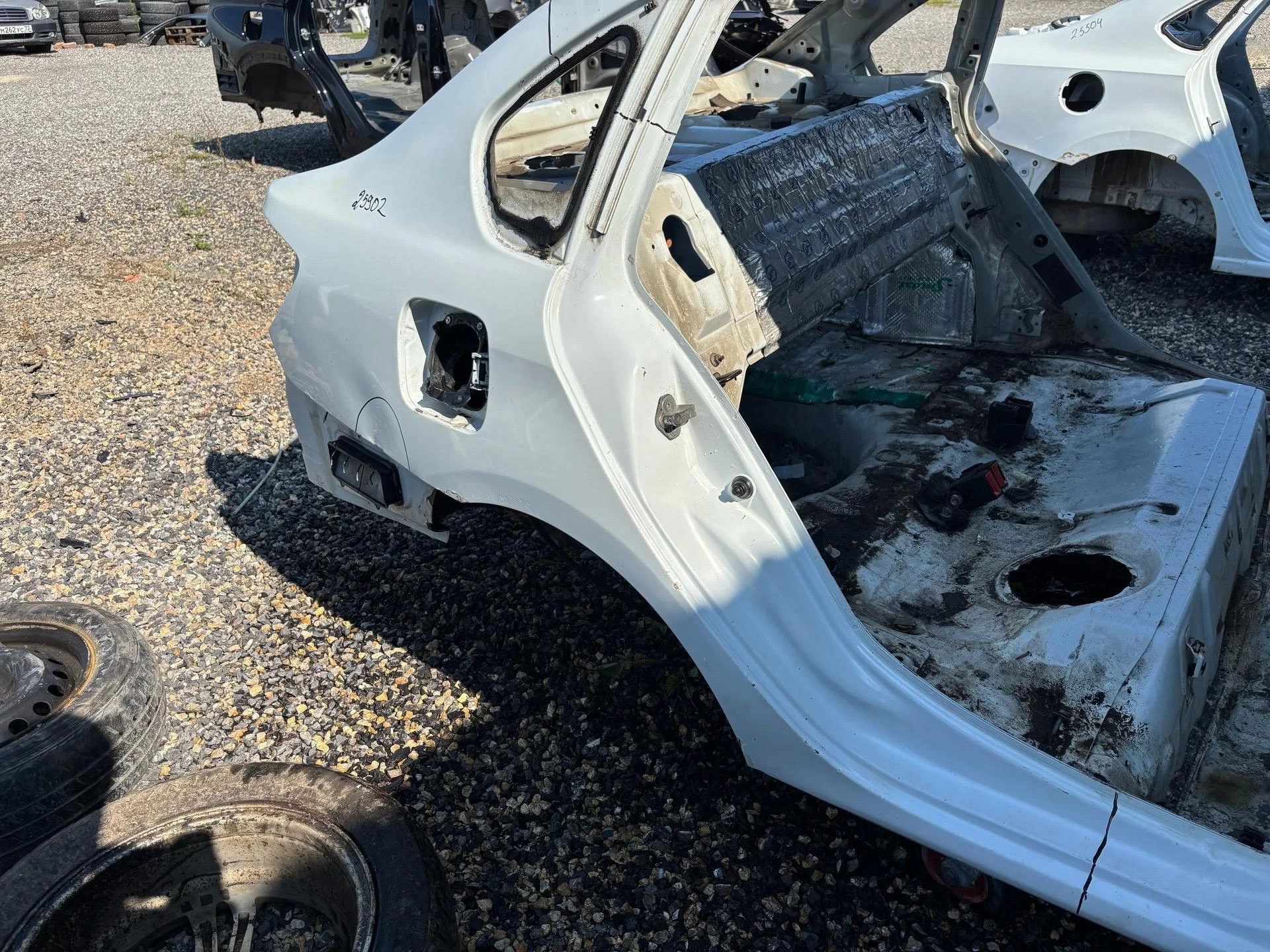Крыло заднее правое Renault Symbol 2 LU01 2010 - миниатюра 3