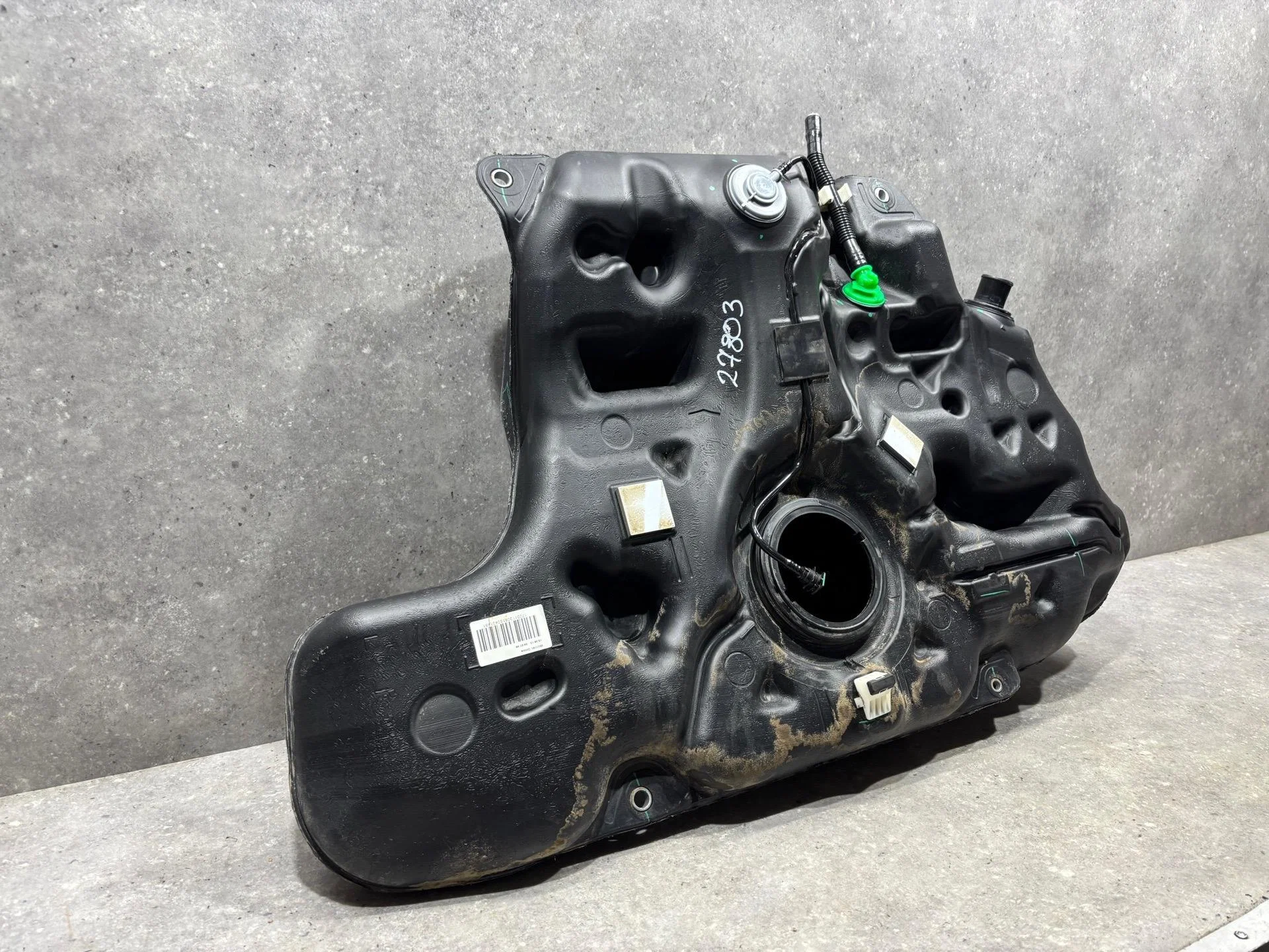 Топливный бак Toyota Corolla 11 E180 NDE180 2013 - миниатюра 2