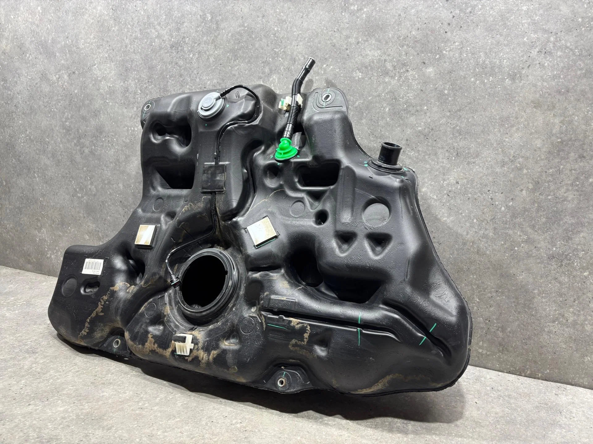 Топливный бак Toyota Corolla 11 E180 NDE180 2013 - миниатюра 3