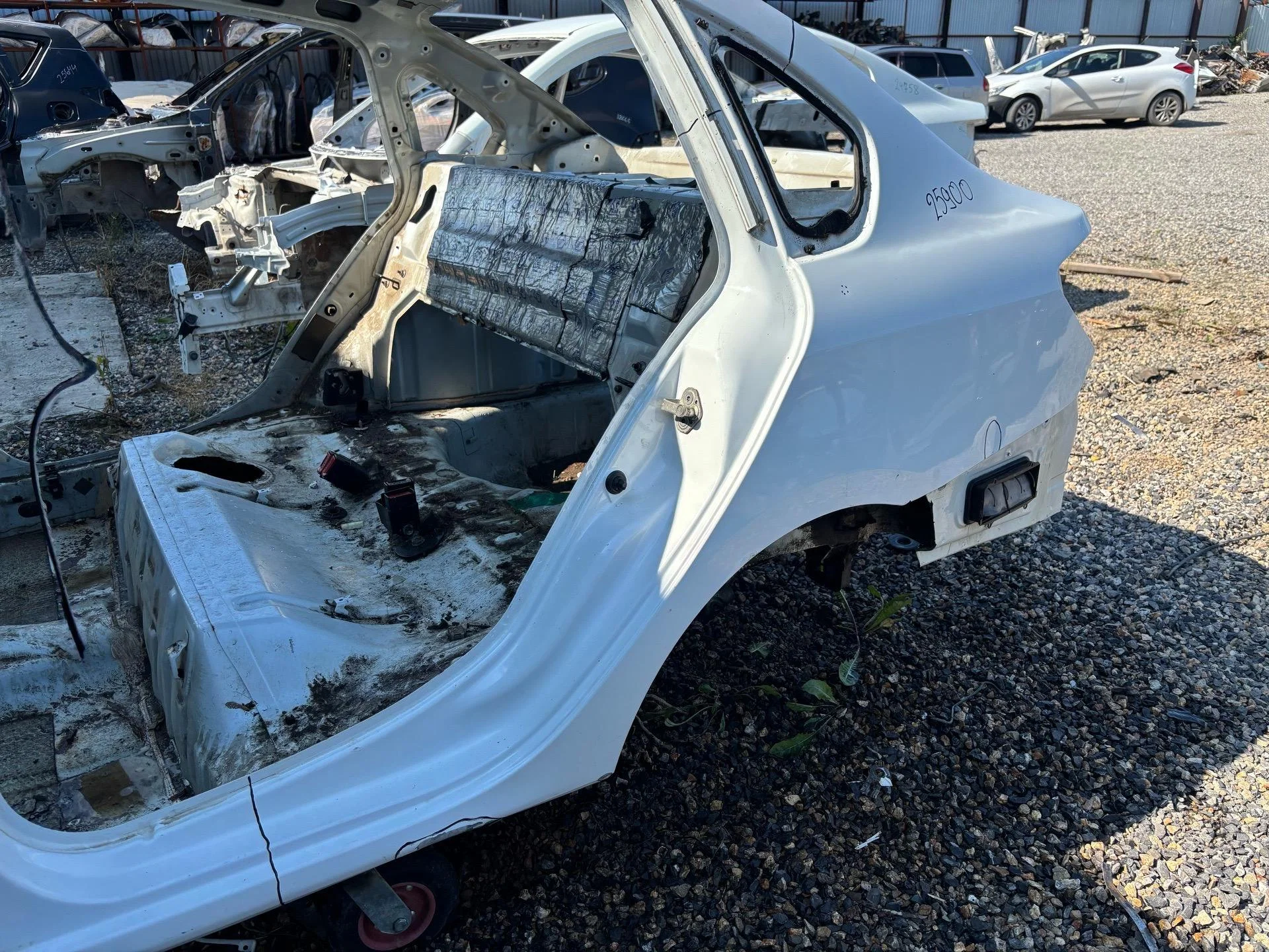 Крыло заднее левое Renault Symbol 2 LU01 2010 - миниатюра 3