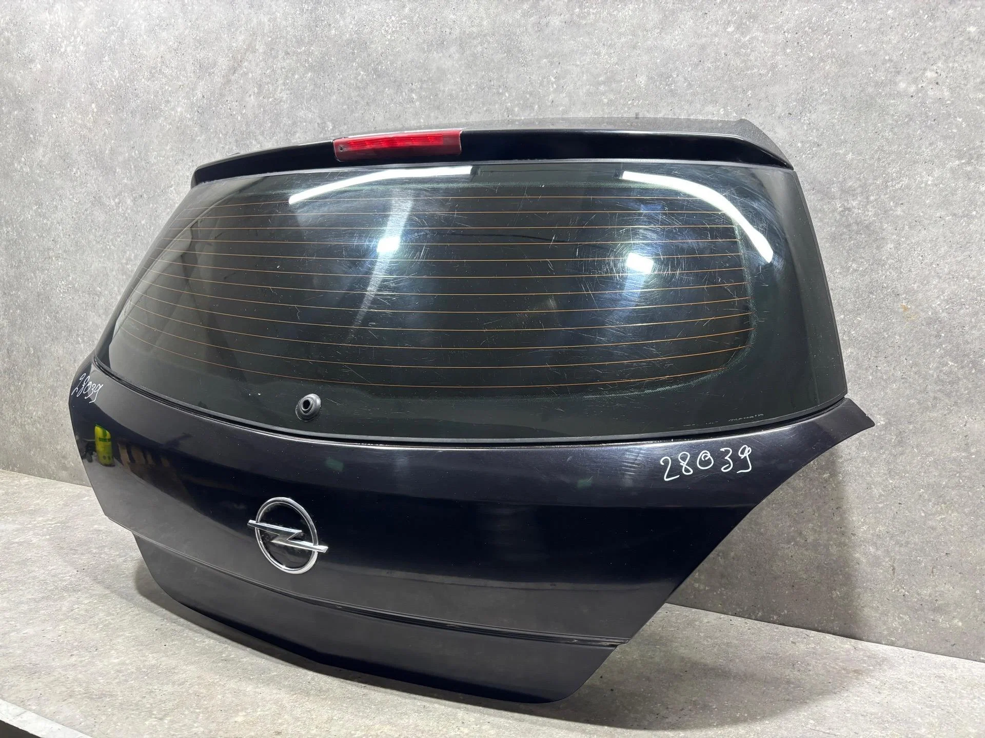 Крышка багажника Opel Astra H рест. L48 2007 - миниатюра 3