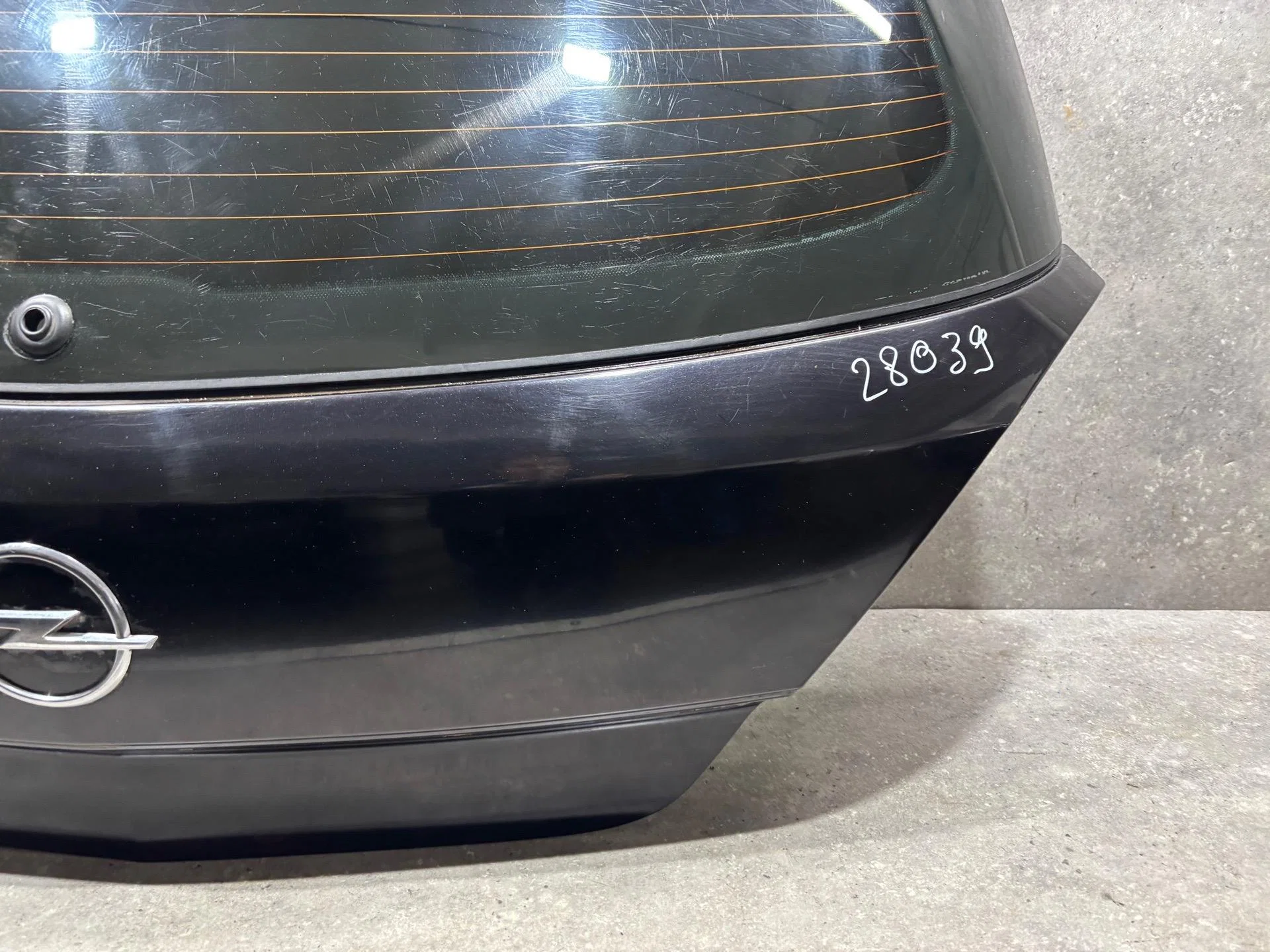 Крышка багажника Opel Astra H рест. L48 2007 - миниатюра 6