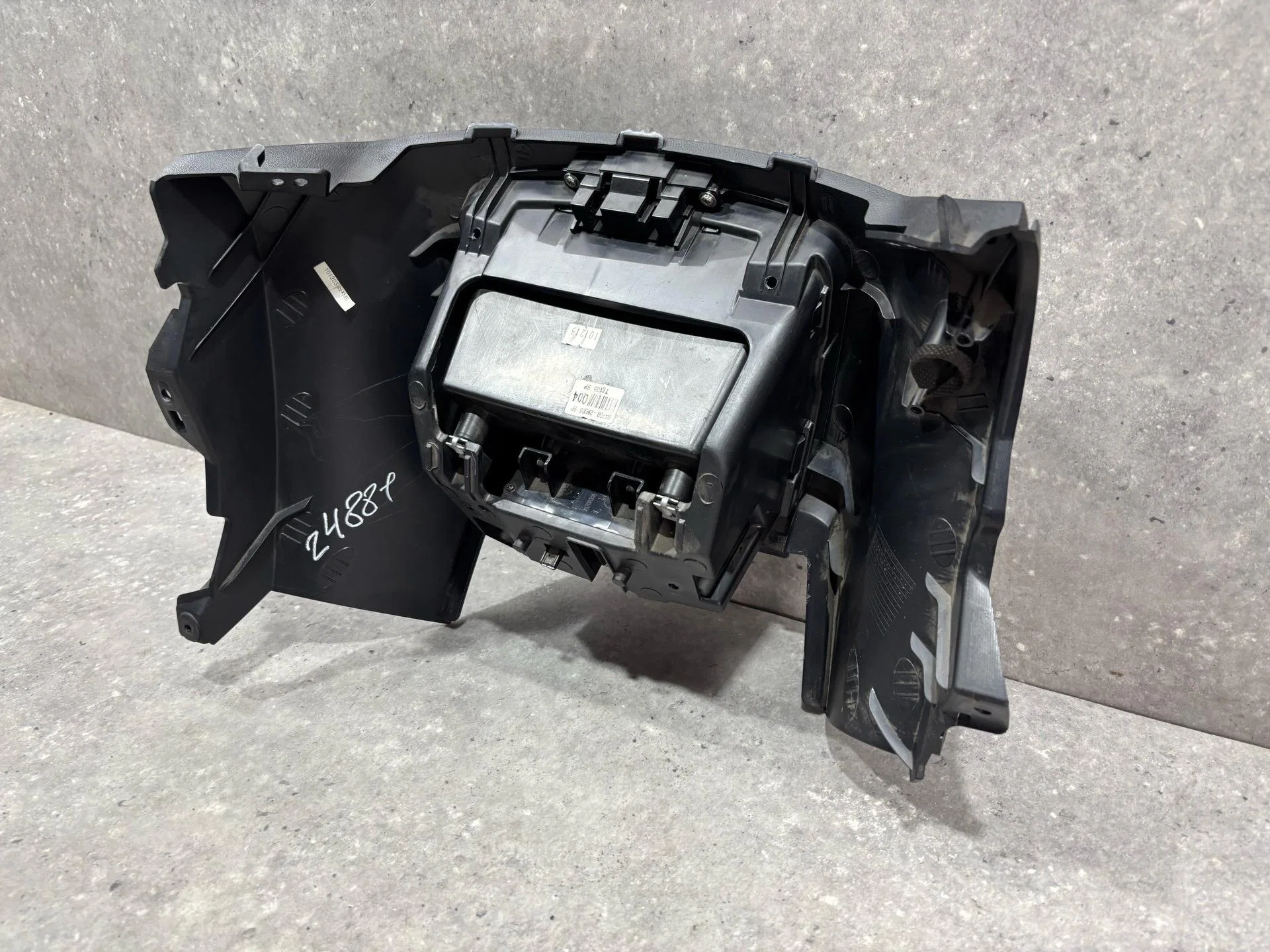 Бардачок Hyundai Elantra 4 HD 2010 847812H0009P - миниатюра 7