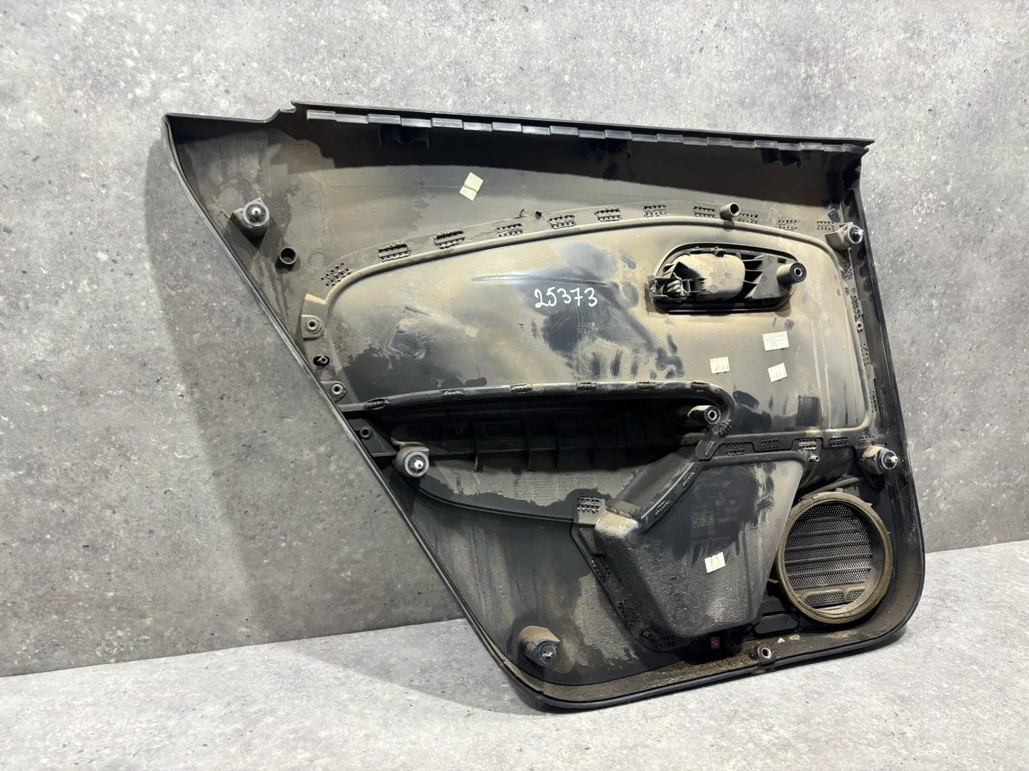 Обшивка двери задней правой Volkswagen Polo 5 6C1 - миниатюра 9