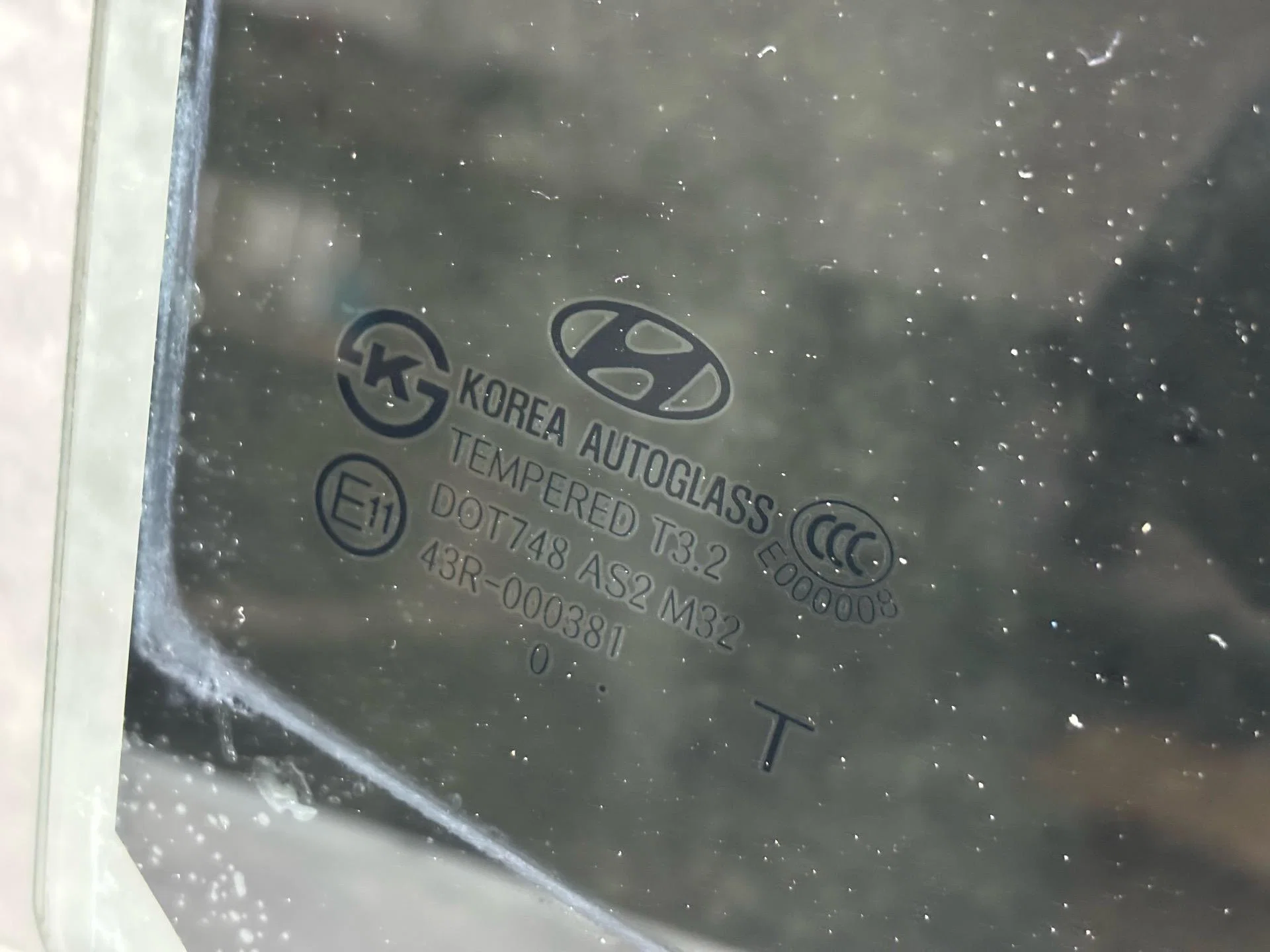Стекло двери задней правой Hyundai Elantra 4 HD - миниатюра 2
