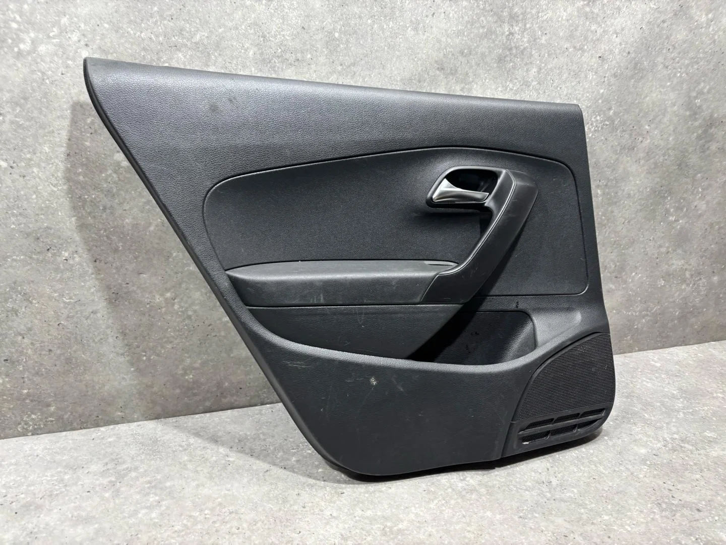 Обшивка двери задней левой Volkswagen Polo 5 6C1 - миниатюра 3