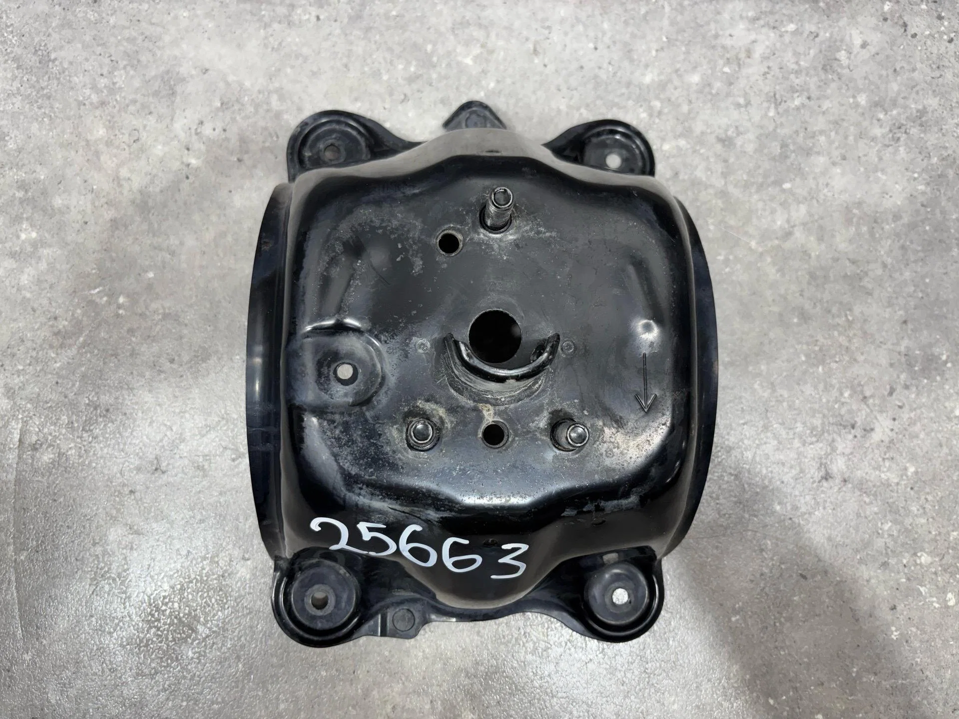 Крепление запаски Toyota RAV4 3 XA30 ACA30 2008 - изображение 1