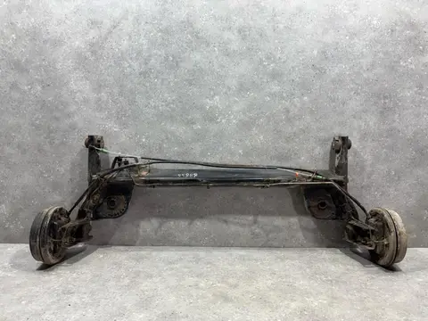 Балка задняя Renault Symbol 2 LU01 2010 7701473857