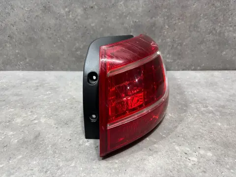 Фонарь задний наружный правый Kia Sportage 3 SL