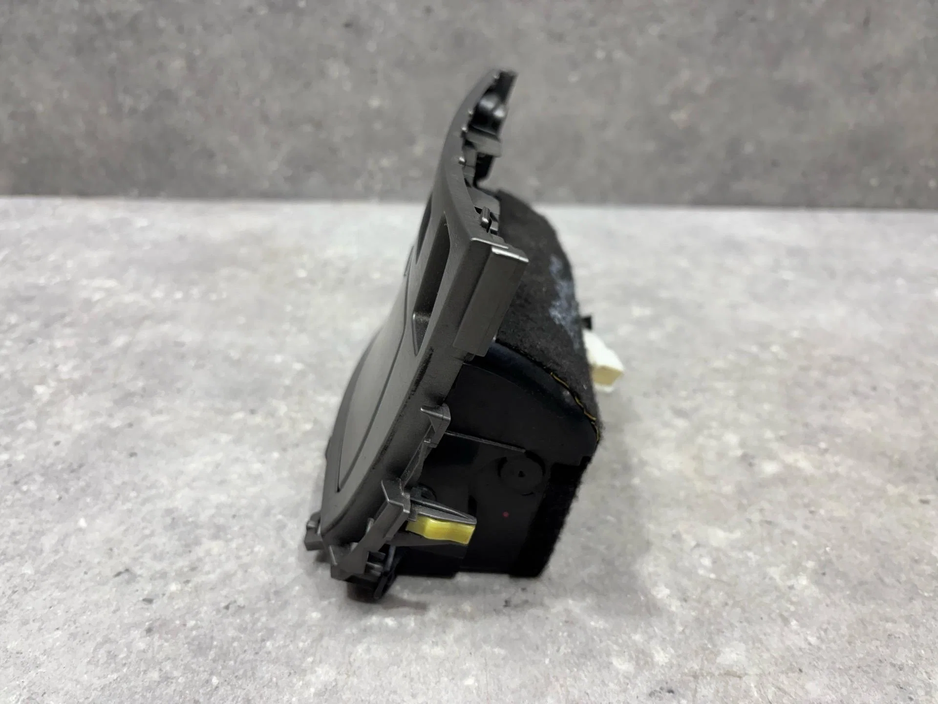 Пепельница передняя Toyota Avensis 3 T270 ADT270 - миниатюра 3