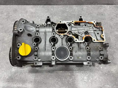 Головка блока цилиндров Renault Symbol 2 LU01 2010