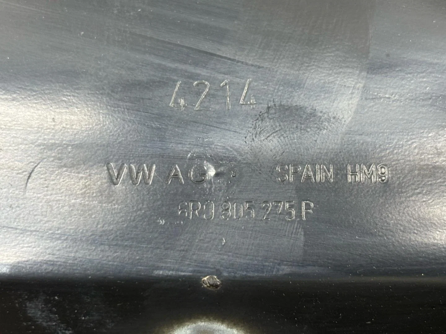 Водосток капота Volkswagen Polo 5 6C1 2014 - миниатюра 7