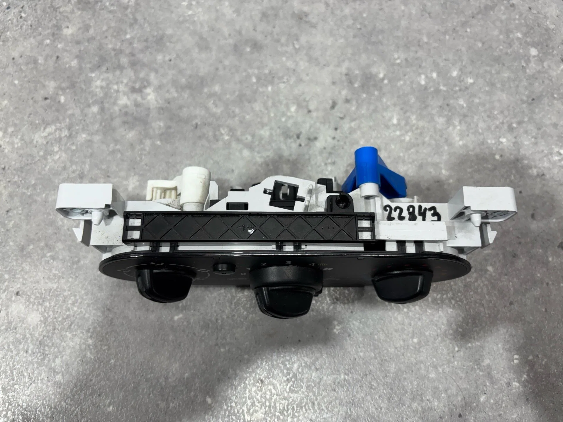 Блок управления печки/климат-контроля Nissan G15 - миниатюра 4