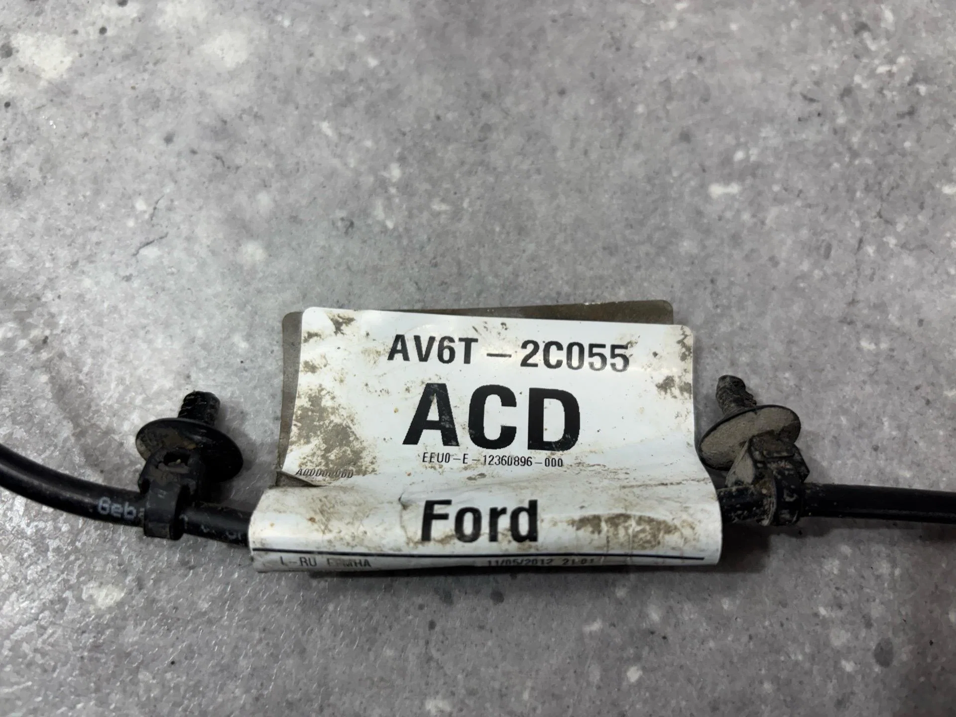 Датчик ABS задний левый Ford Focus 3 CB8 2012 - миниатюра 3