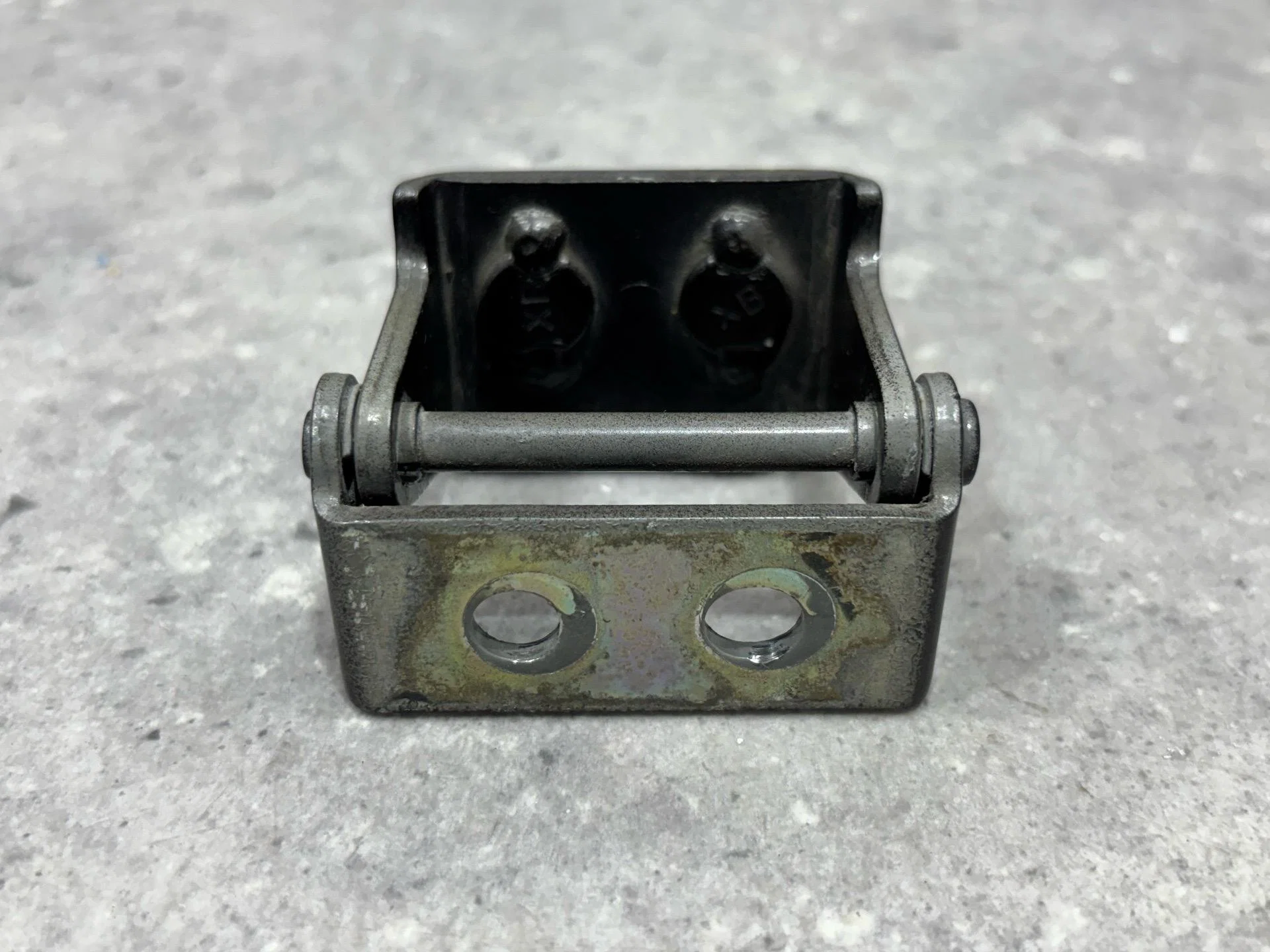Петля двери багажника Jetour X90 Plus 1 2023 - миниатюра 2