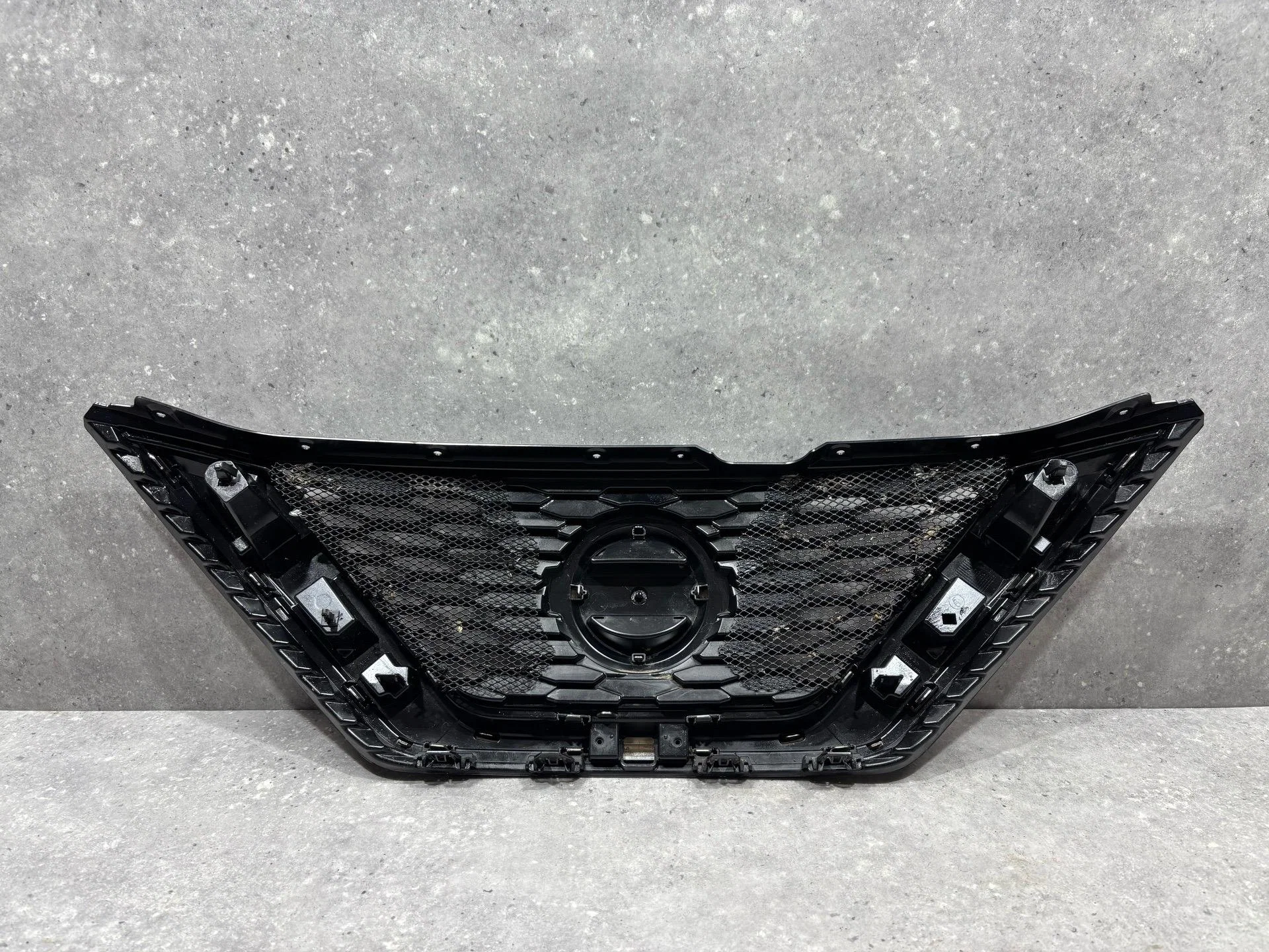 Решетка радиатора Nissan Qashqai J11 рест. J11 - миниатюра 4