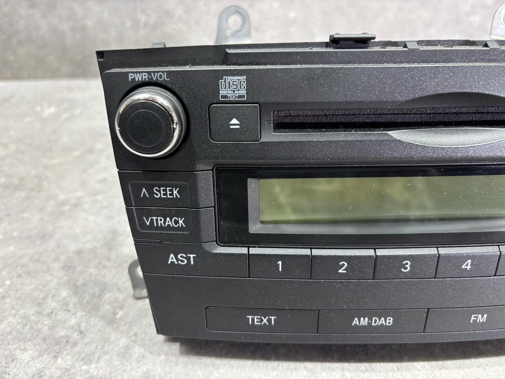 Магнитола Toyota Avensis 3 T270 ADT270 2010 - миниатюра 2