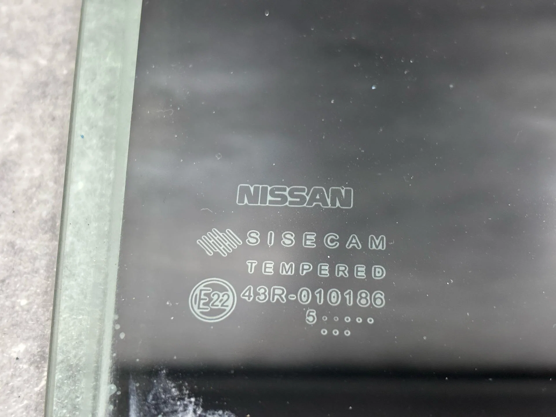 Стекло двери задней правой Nissan Almera G15 2016 - миниатюра 2