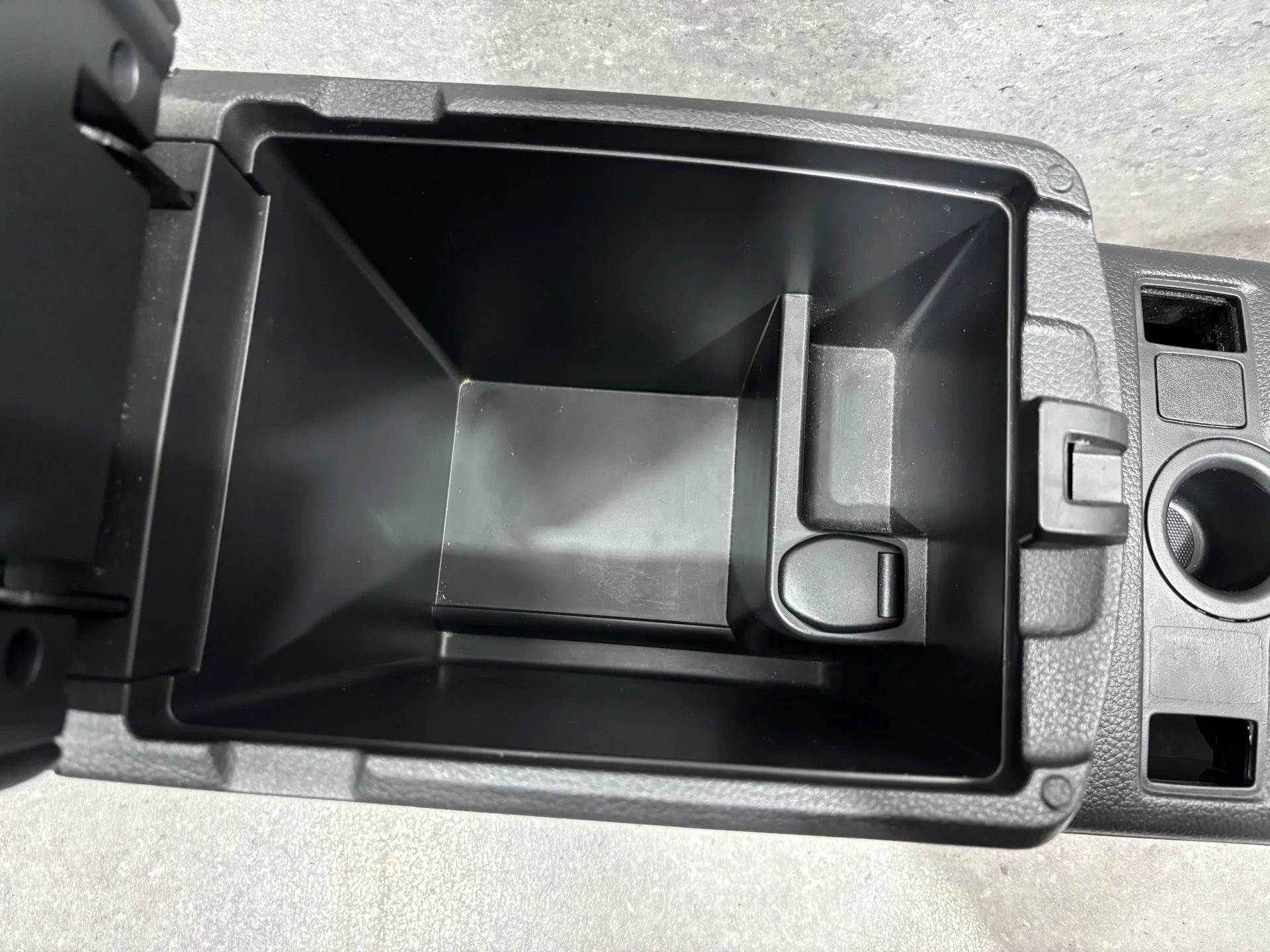 Консоль салона Nissan Qashqai J11 рест. J11 2020 - миниатюра 8