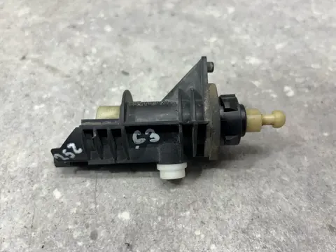 Корректор фар Renault Logan 2 L8 2017 260101479R