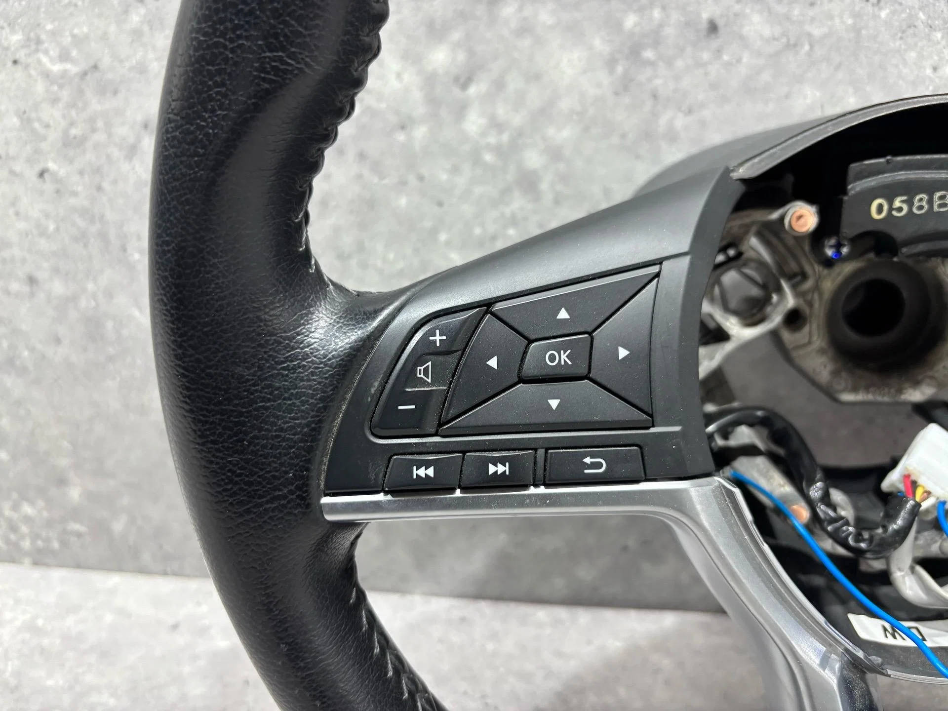 Руль Nissan Qashqai J11 рест. J11 2020 484306FW2A - миниатюра 2
