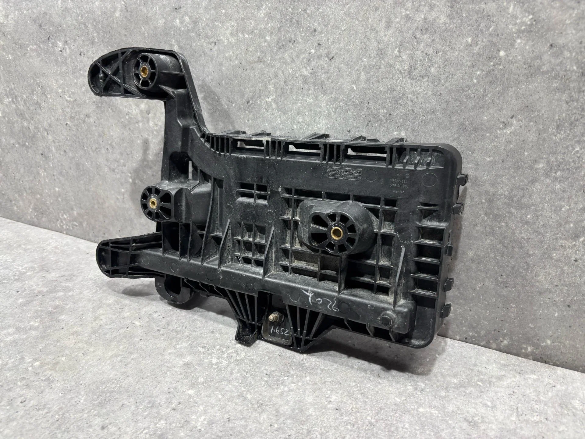 Полка аккумулятора Volkswagen Jetta 6 162 2013 - миниатюра 5