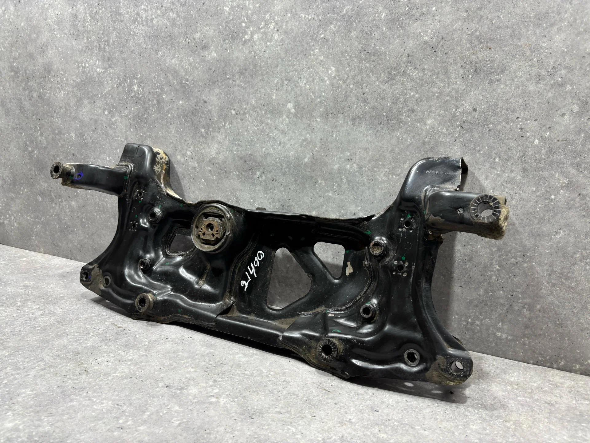 Передняя балка (подрамник) Volkswagen Jetta 6 162 - миниатюра 2