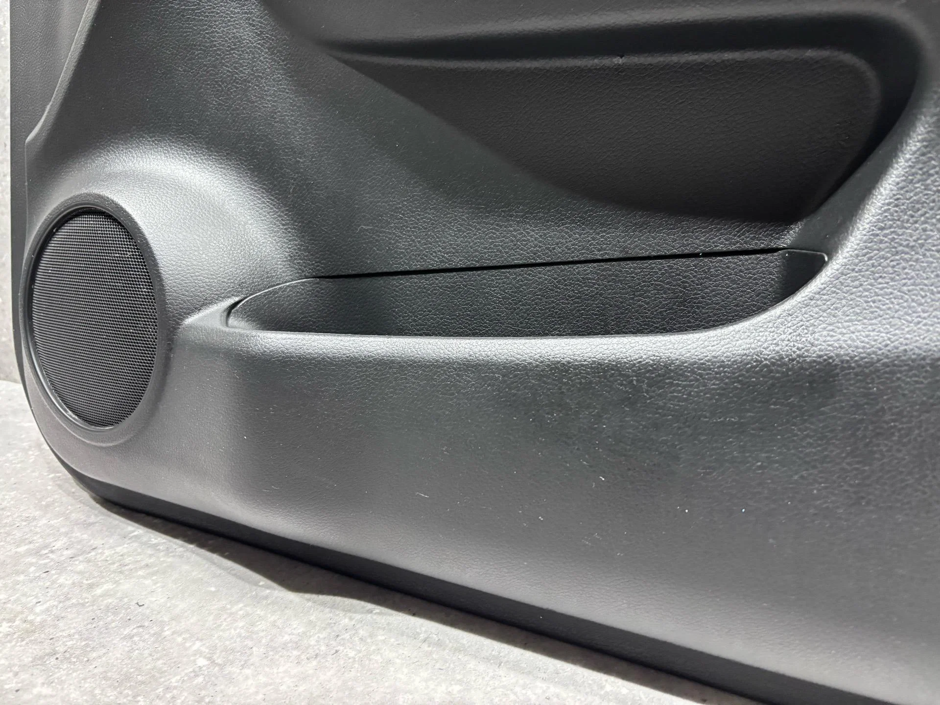 Обшивка двери передней правой Nissan Qashqai - миниатюра 4