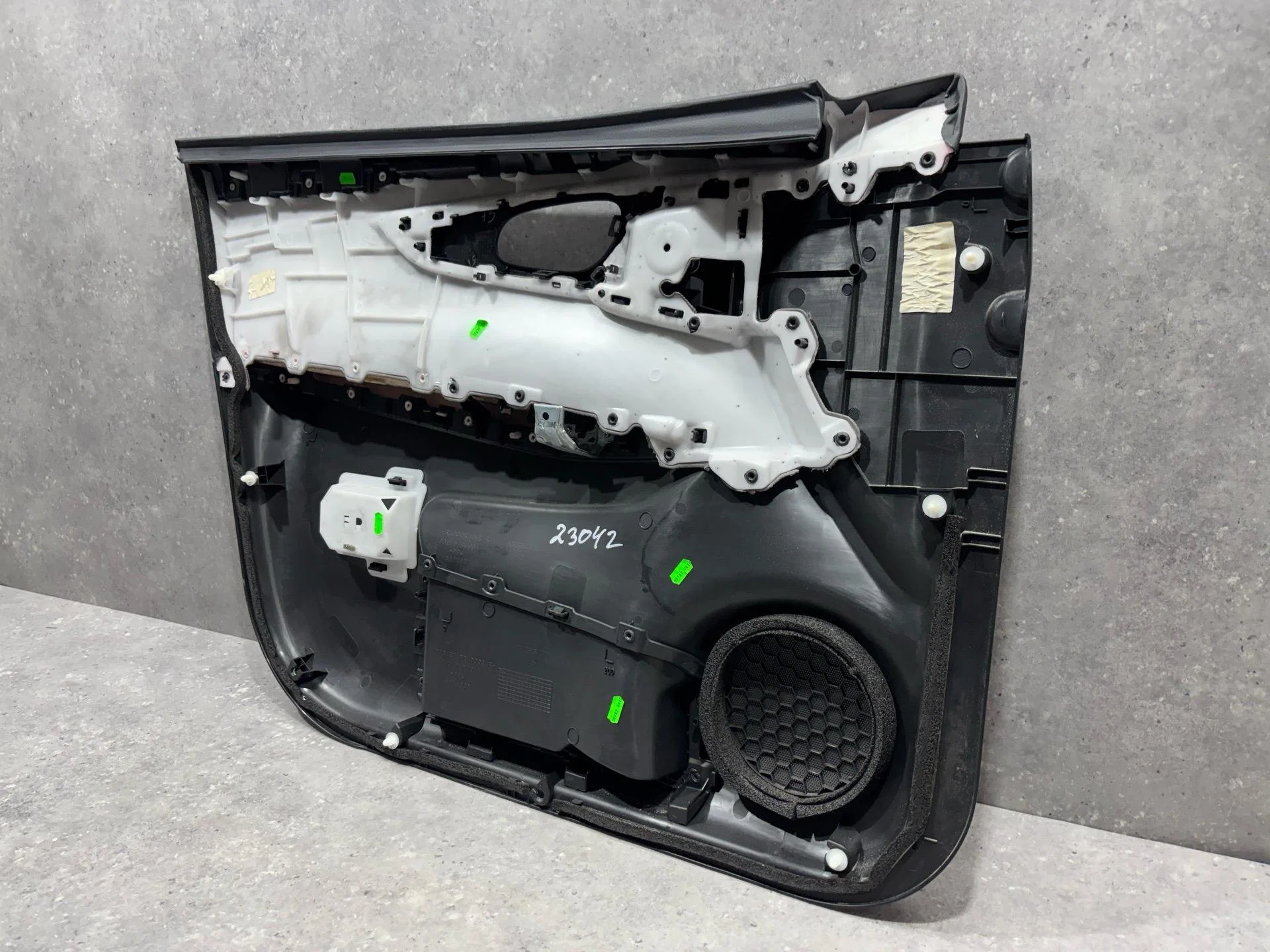 Обшивка двери передней правой Nissan Qashqai - миниатюра 9