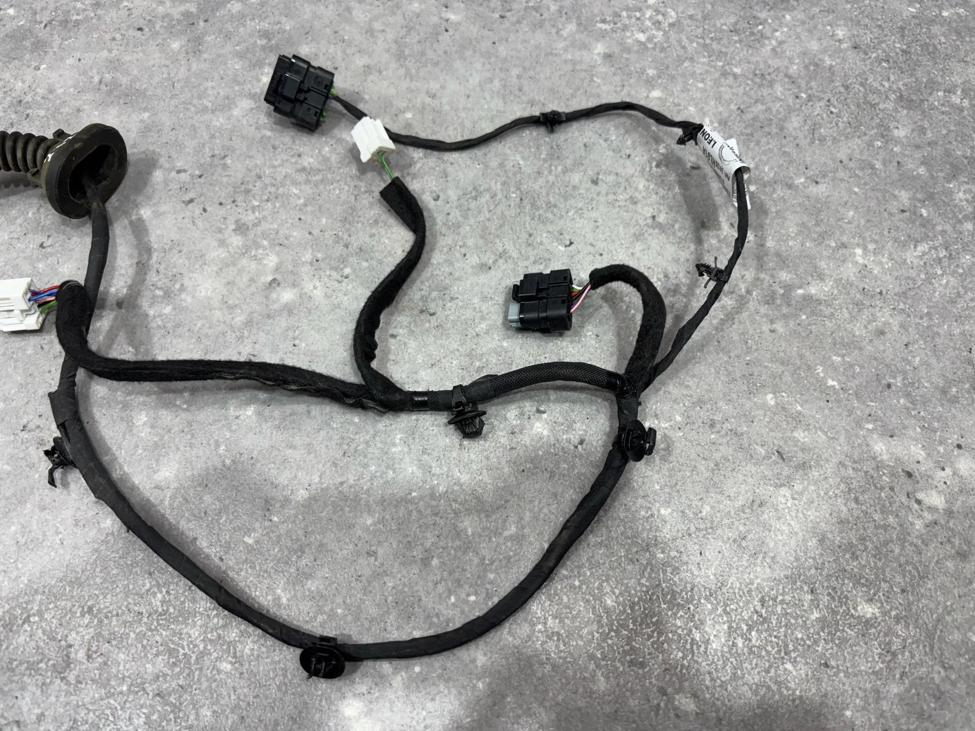 Проводка двери задней правой Nissan Qashqai - миниатюра 3
