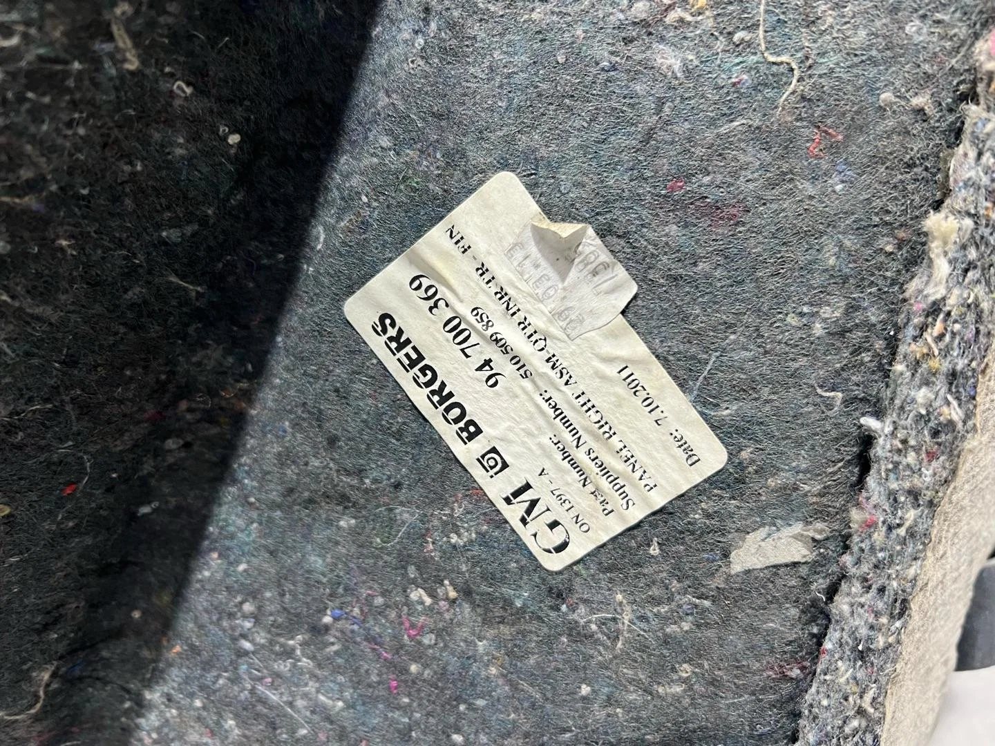 Обшивка отсека багажника правая Opel Astra H рест. - миниатюра 9