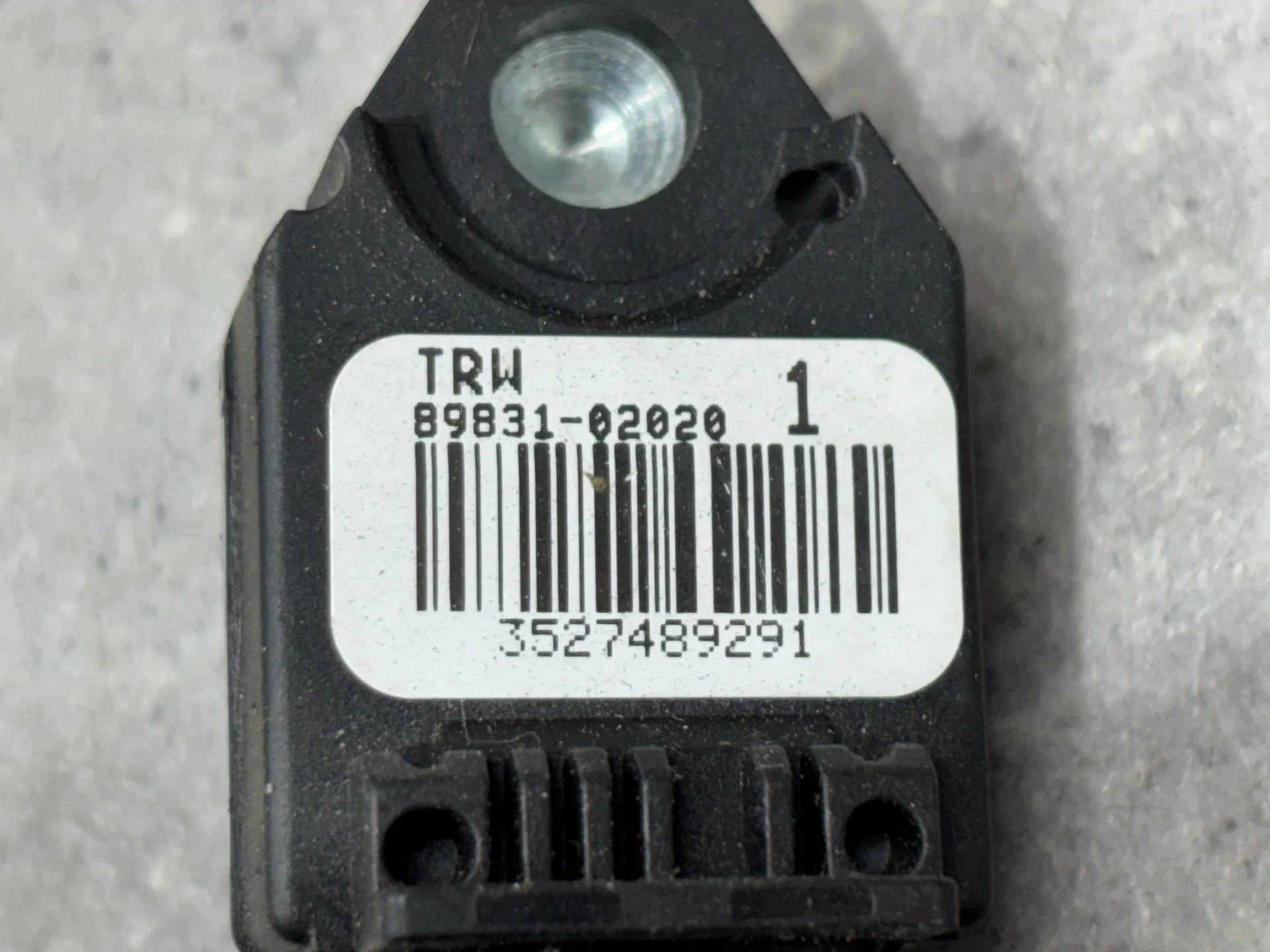 Датчик airbag Toyota Avensis 2 T250 рест. ADT250 - миниатюра 2