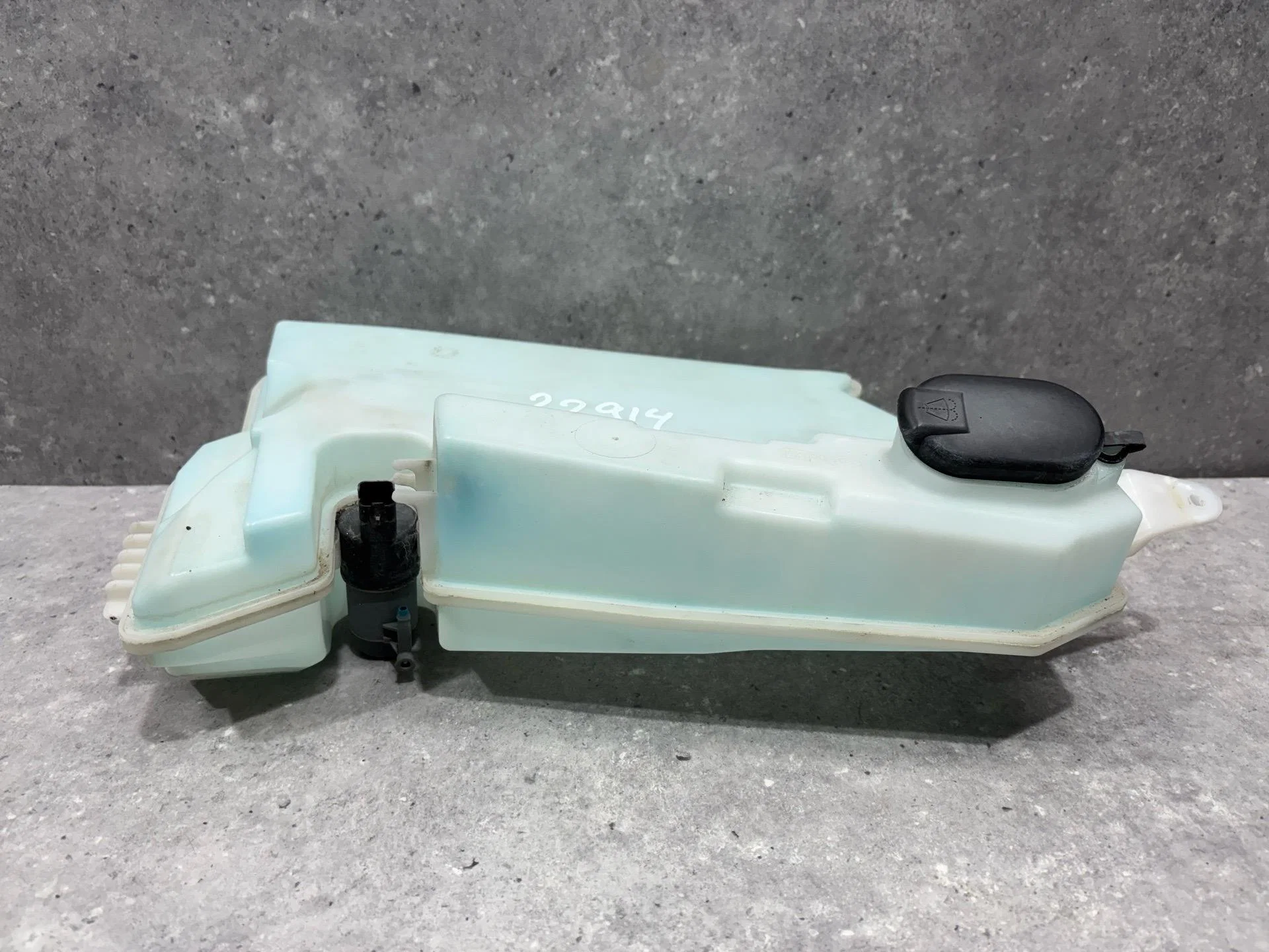 Бачок омывателя Nissan Almera G15 2016 289124AA0A - миниатюра 2