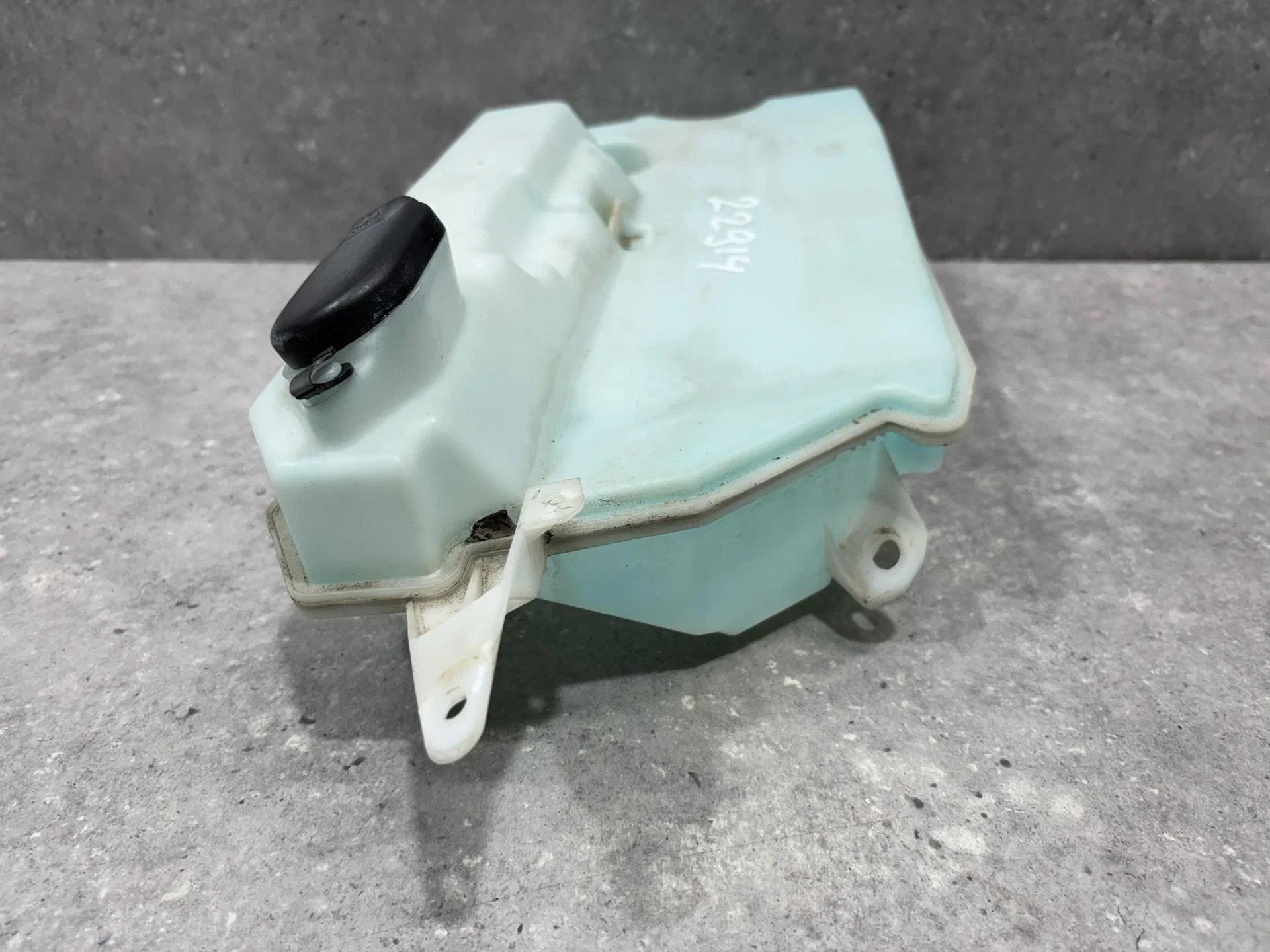 Бачок омывателя Nissan Almera G15 2016 289124AA0A - миниатюра 3