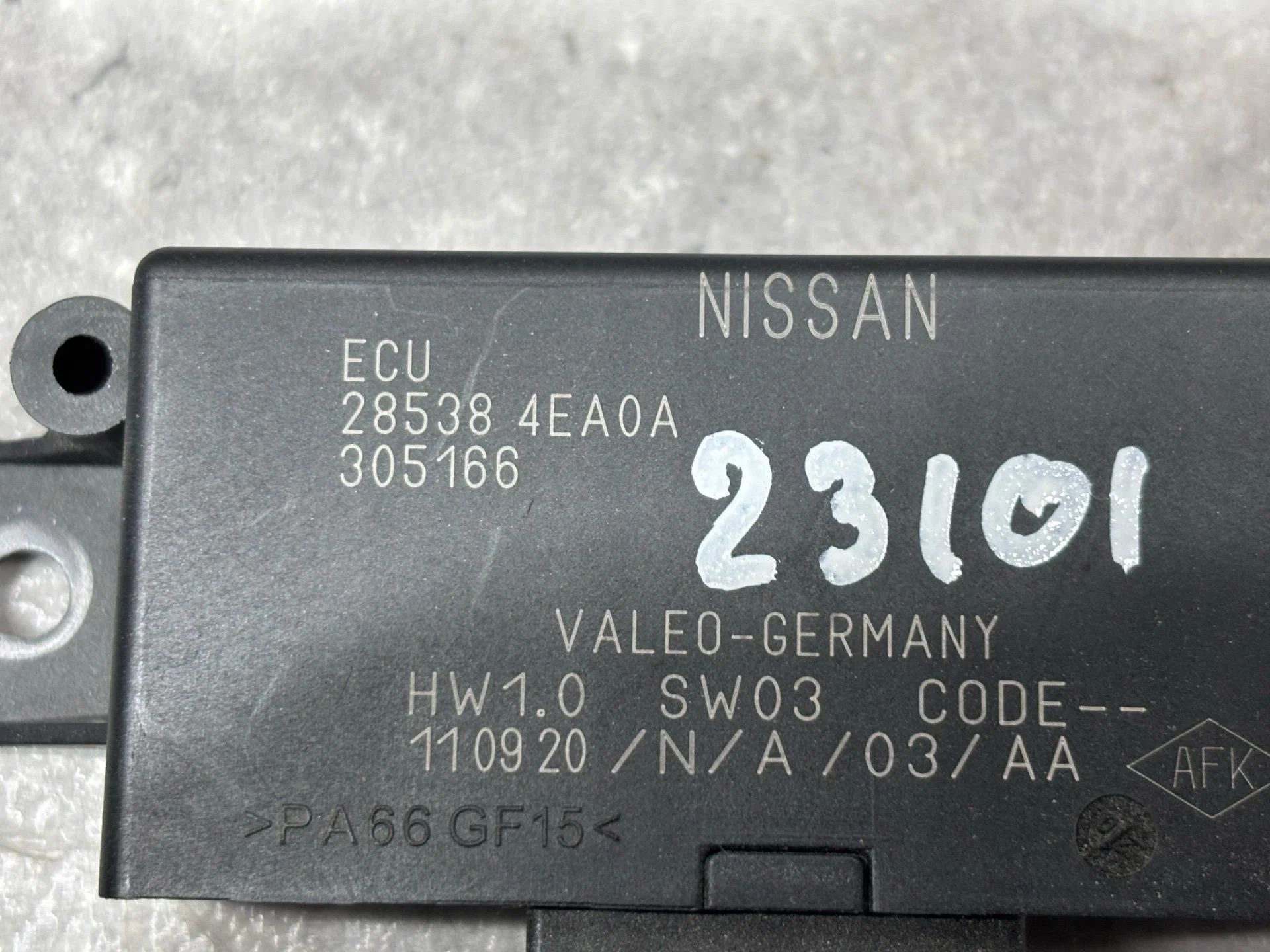 Блок управления парктрониками Nissan Qashqai - миниатюра 2