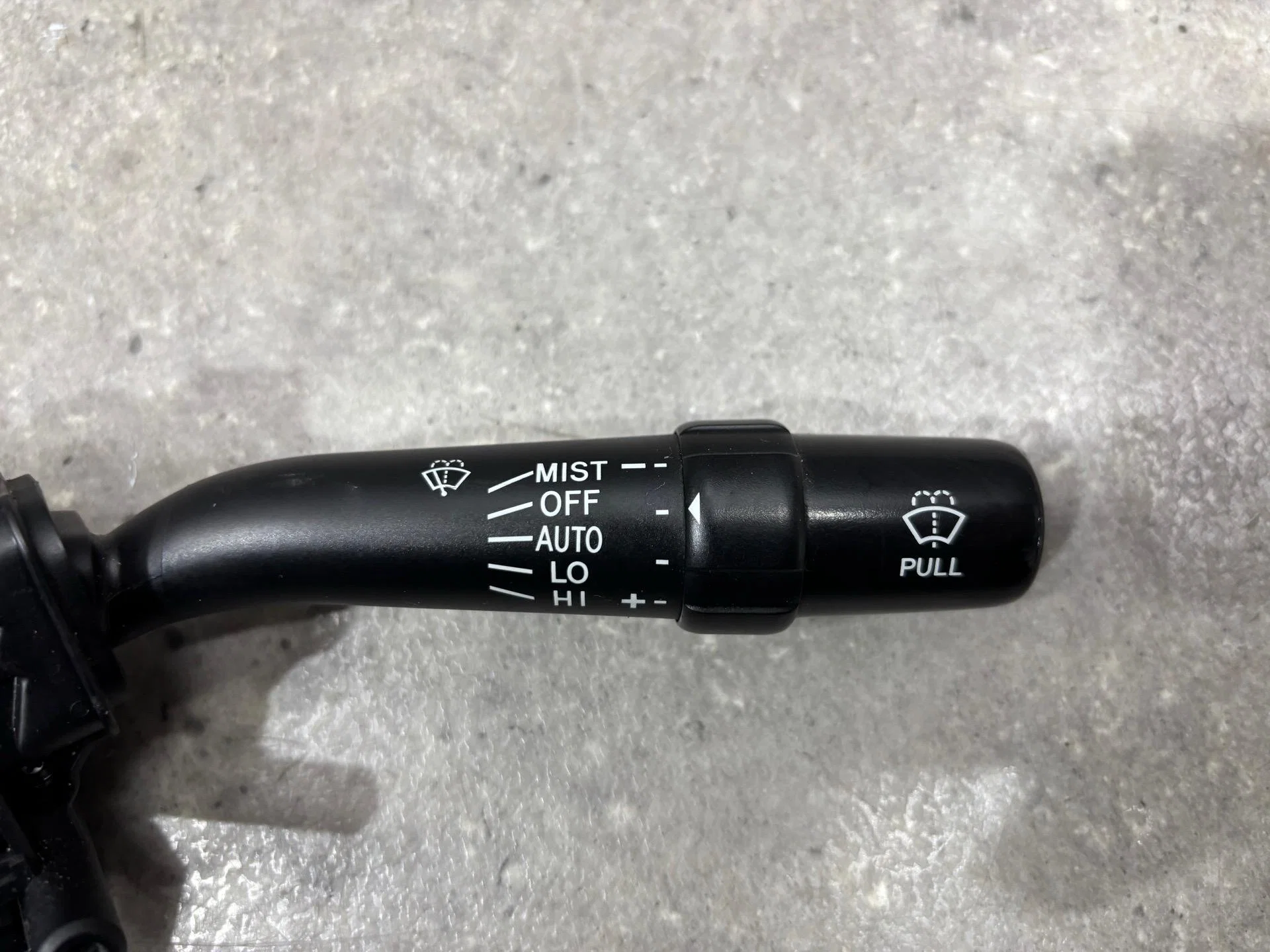 Переключатель дворников Toyota Avensis 8465205160 - миниатюра 2