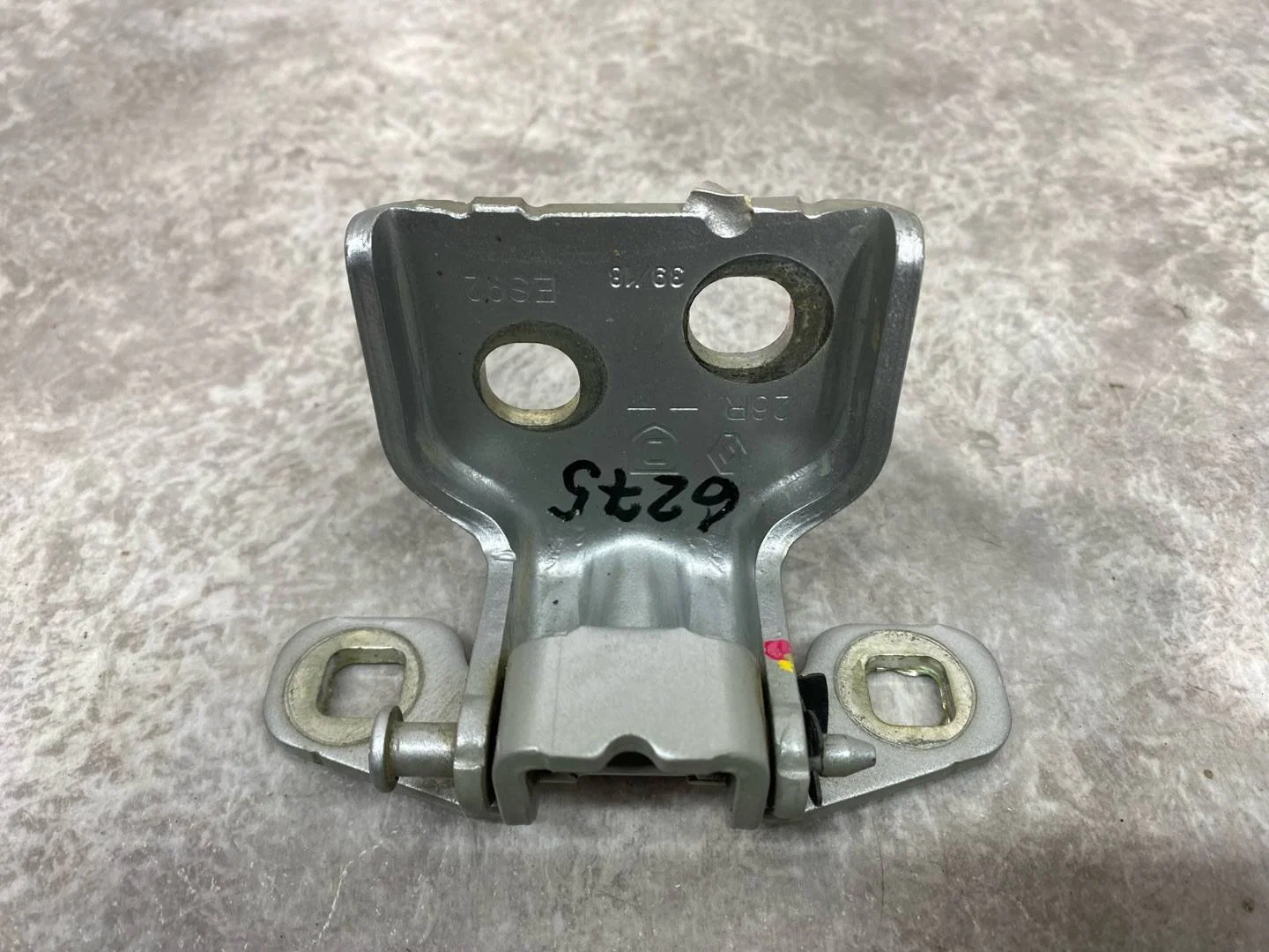 Петля двери Nissan Terrano D10 2018 8082100Q0B - миниатюра 4