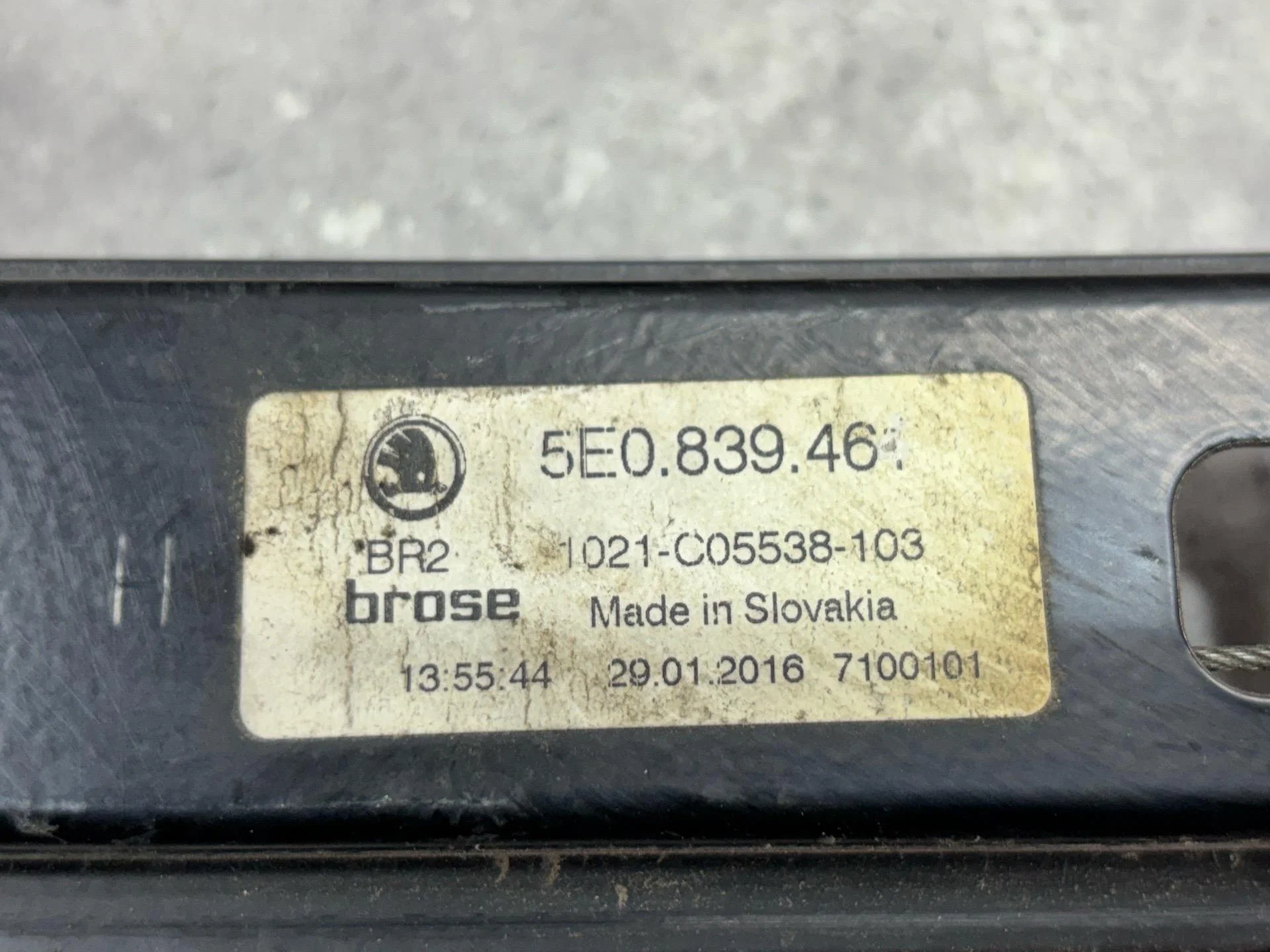 Стеклоподъемник задний левый Skoda Octavia 3 5E - миниатюра 3