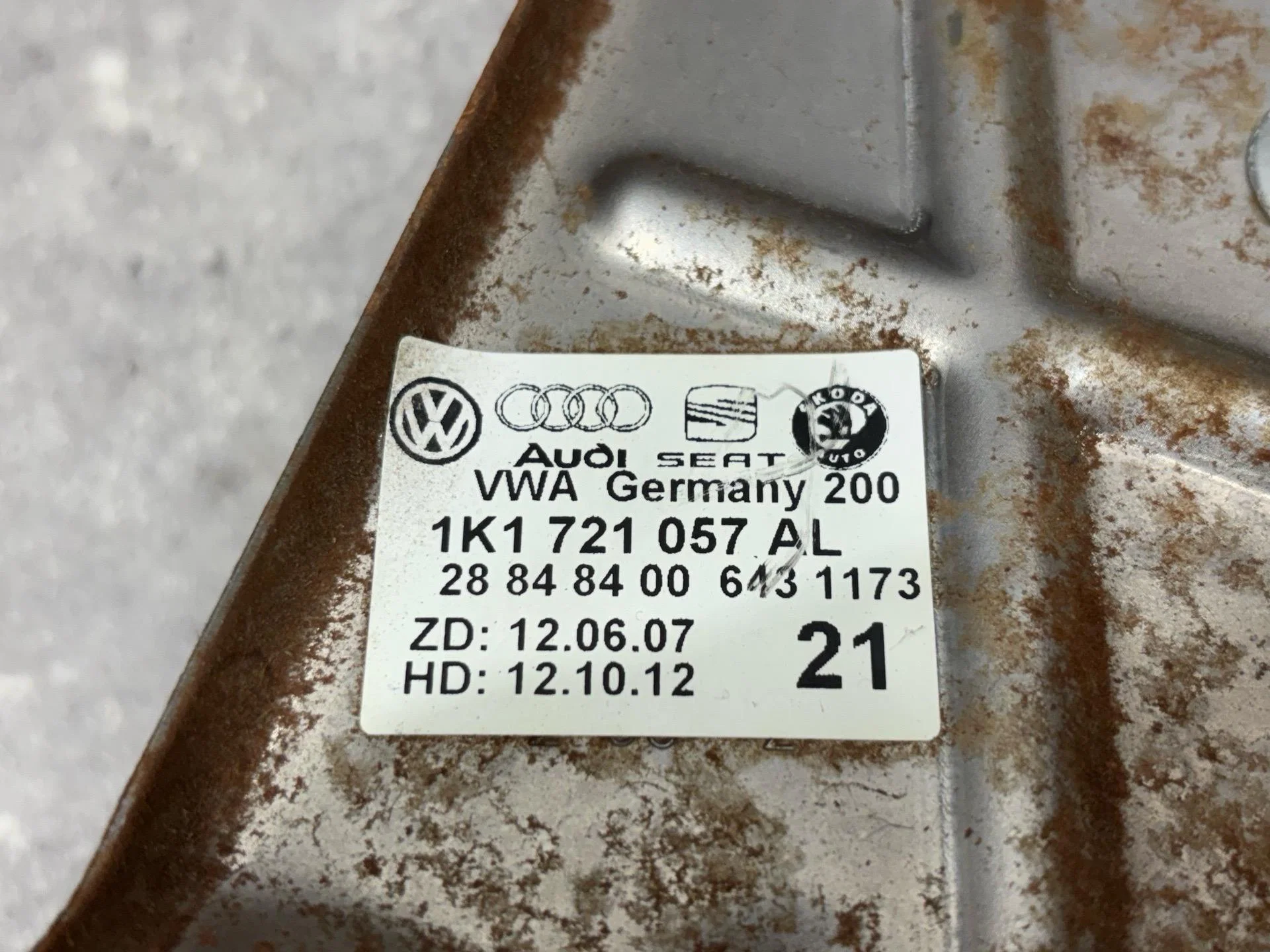Педаль тормоза Skoda Octavia 2 рест. 1Z3 2012 - миниатюра 5