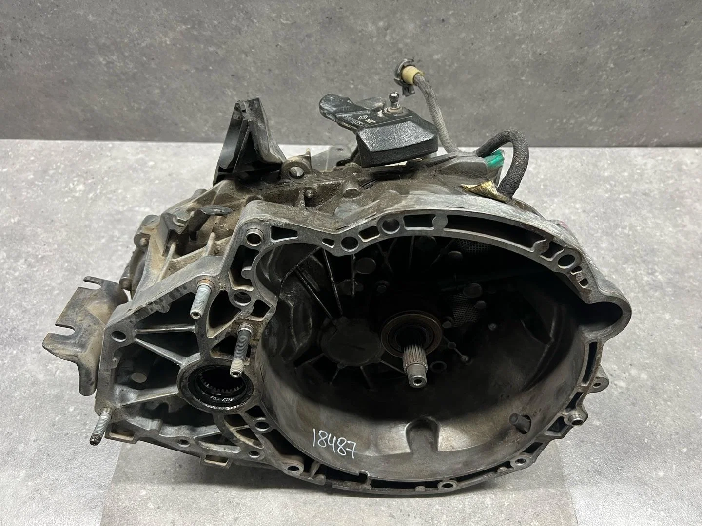 МКПП Nissan Terrano D10 2018 320100892R - миниатюра 2