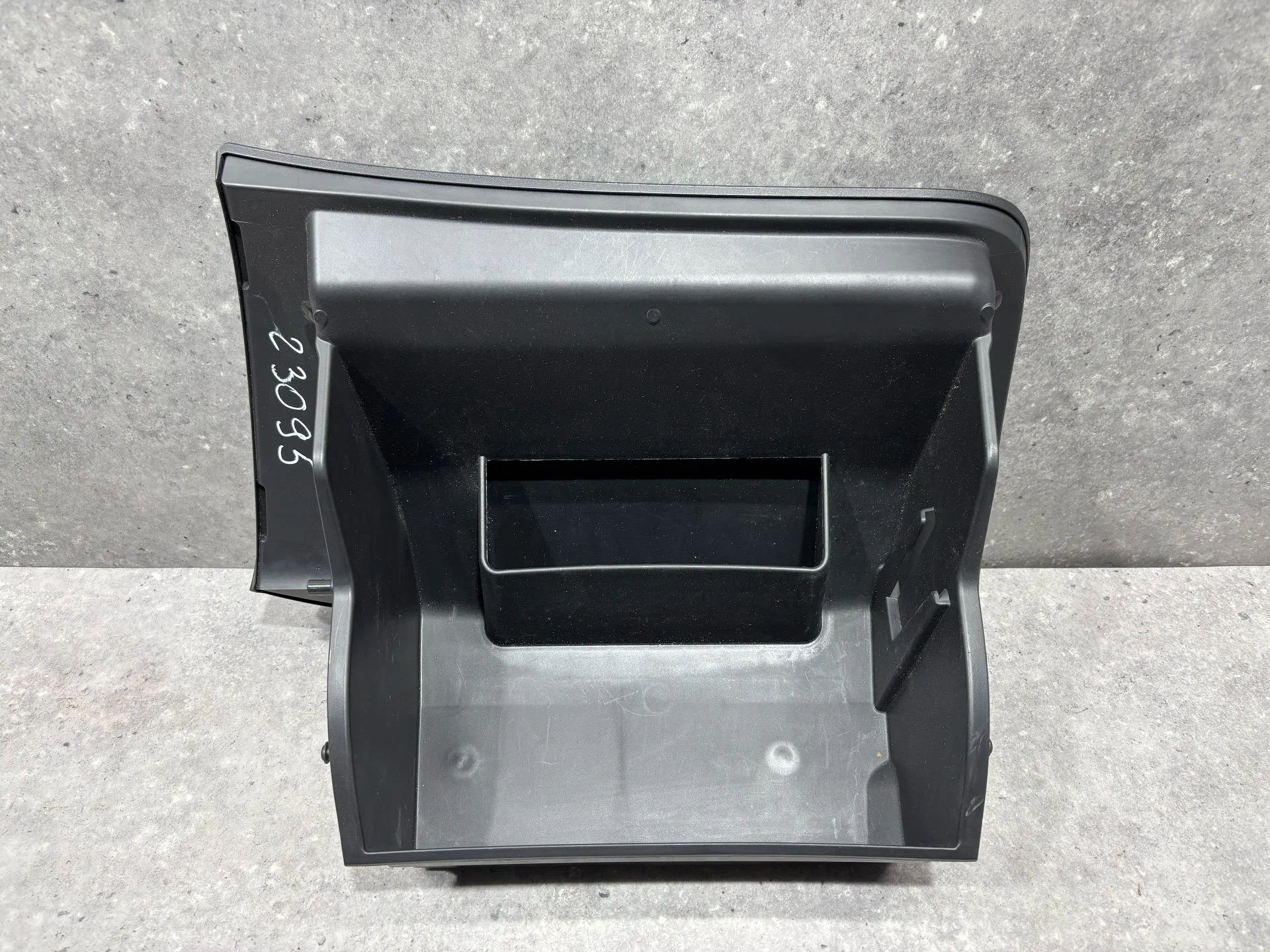 Бардачок Nissan Qashqai J11 рест. J11 2020 - миниатюра 5