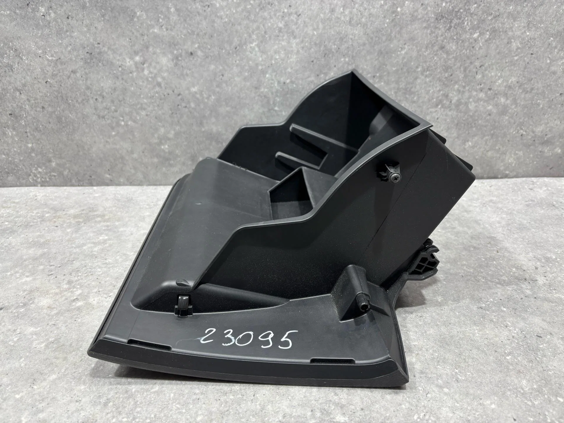 Бардачок Nissan Qashqai J11 рест. J11 2020 - миниатюра 6