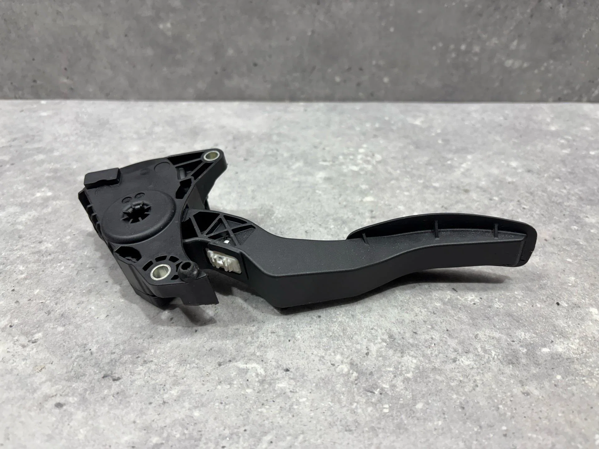 Педаль газа Nissan Qashqai J11 рест. J11 2020 - миниатюра 6