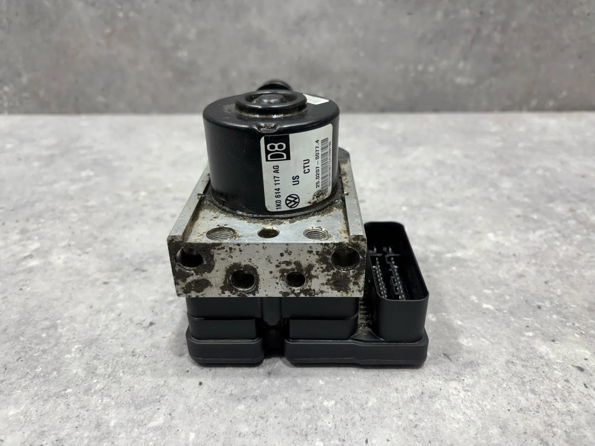 Блок ABS Volkswagen Jetta 6 162 2013 1K0614117SBEF - миниатюра 7